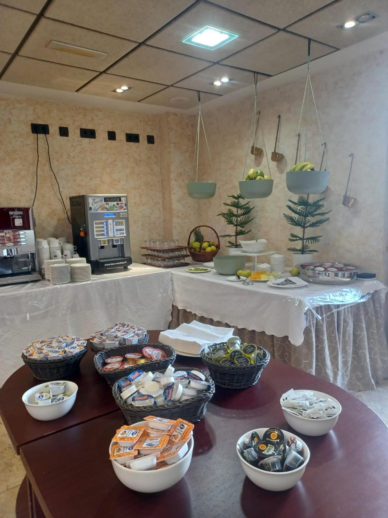 Hotel Palacio De La Magdalena 4*