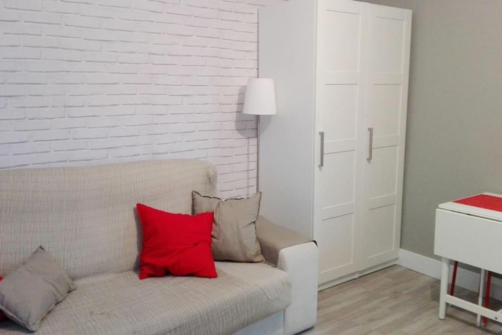 Etxalo, Con Terraza En Apartamento