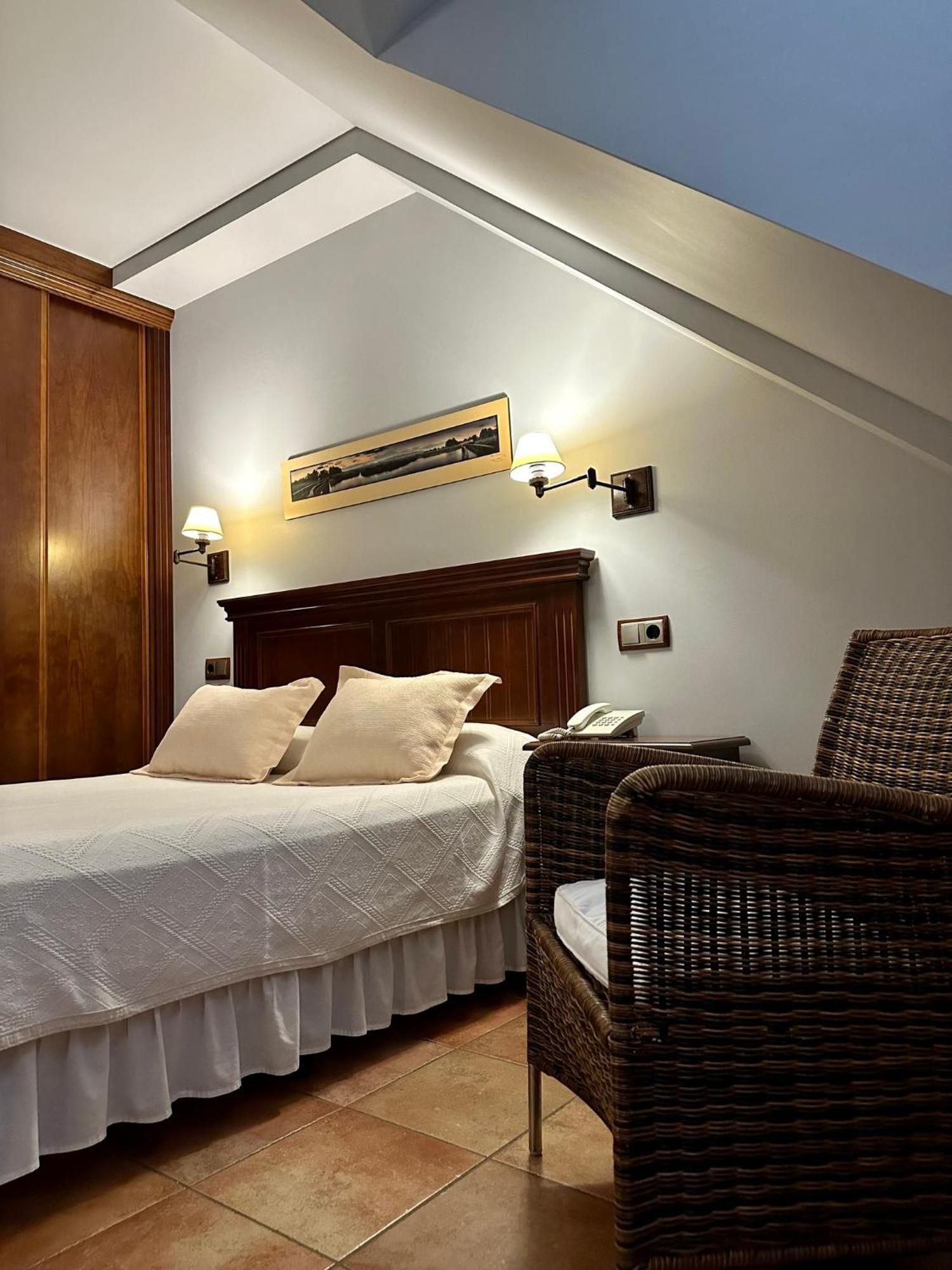 Hotel Doña Manuela 3*