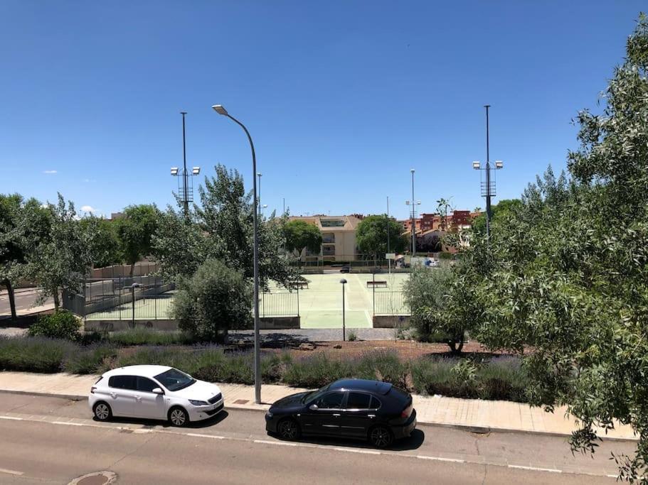 Apartamento Vut El Parque Piso 3dormitorios 2banos Parking Gratis En El Centro *