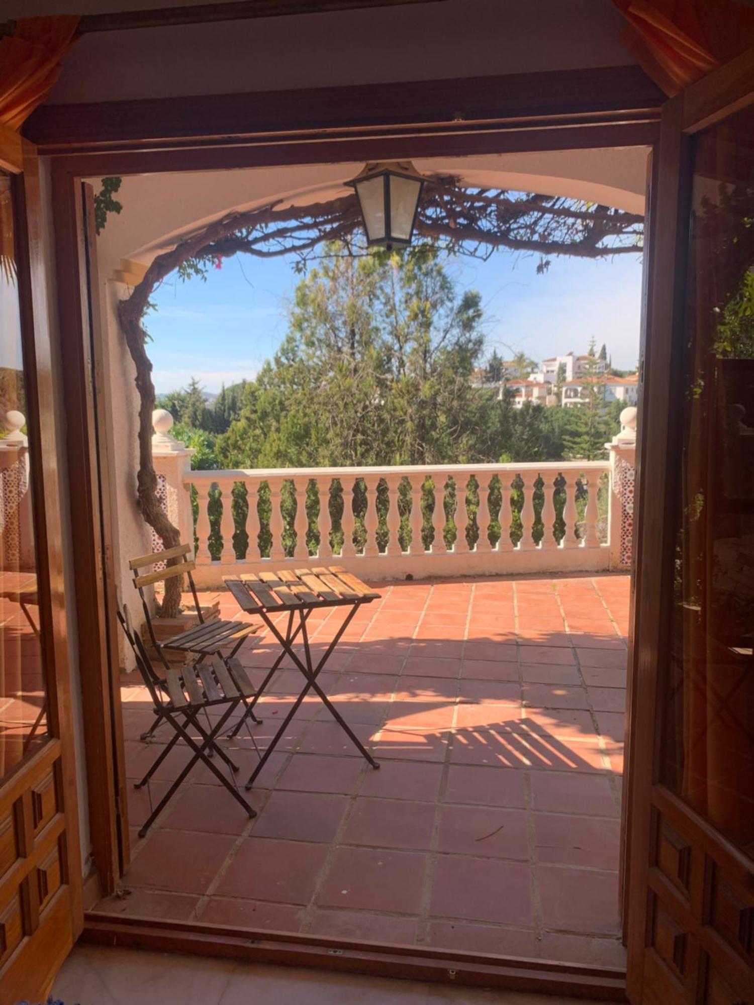 Casa Hermosa Bed & Breakfast