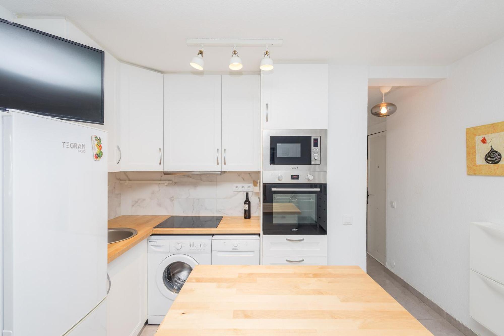 Lightbooking Montenegro Apartment