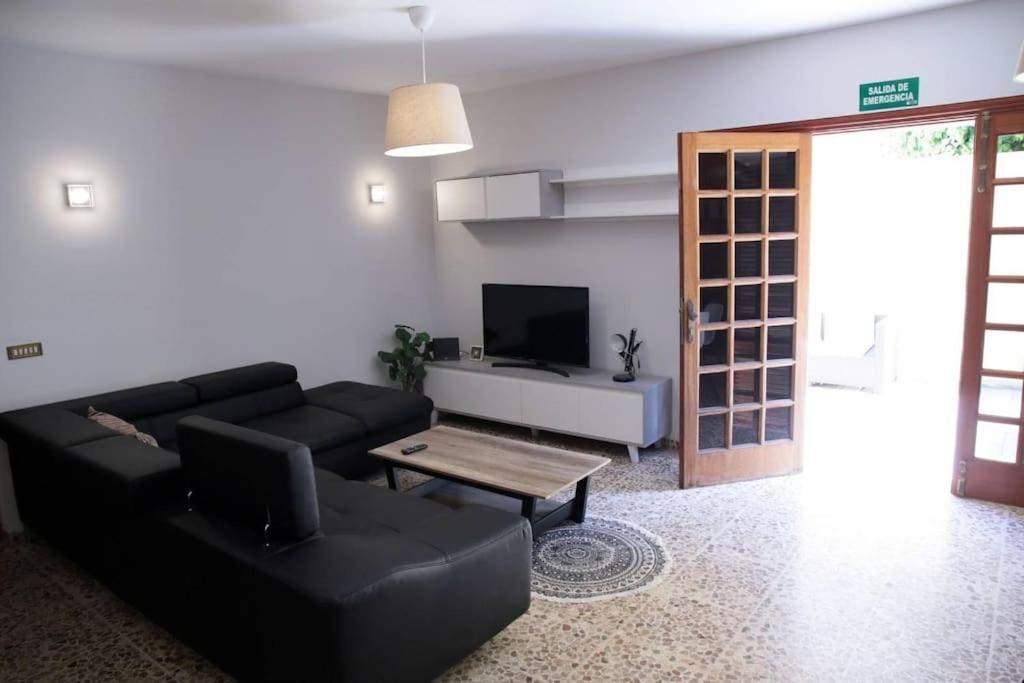 Amplia Casa 5 En Cruz Con Zona Trabajar Holiday home
