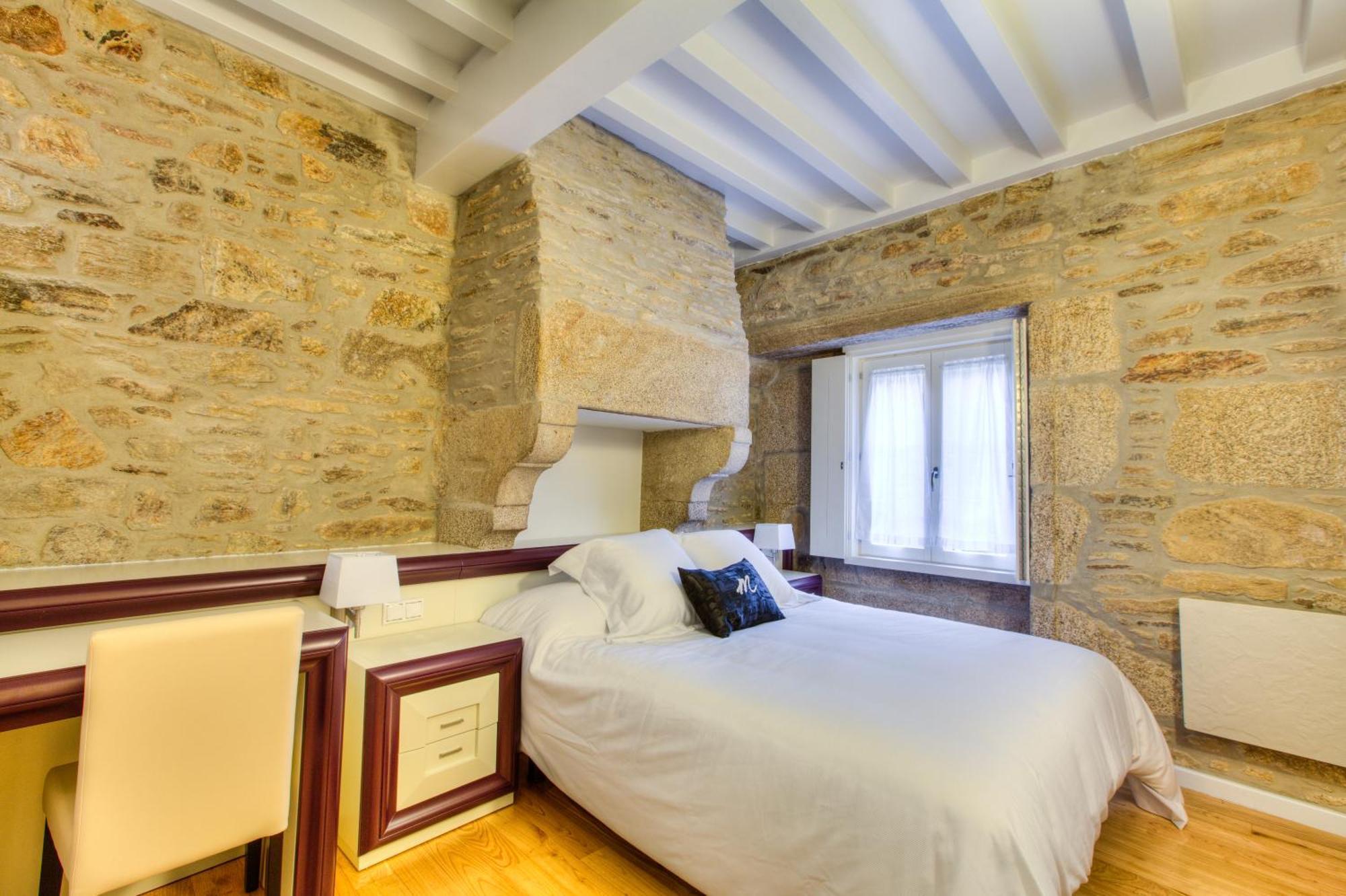 Hotel Montenegro Compostela 2*