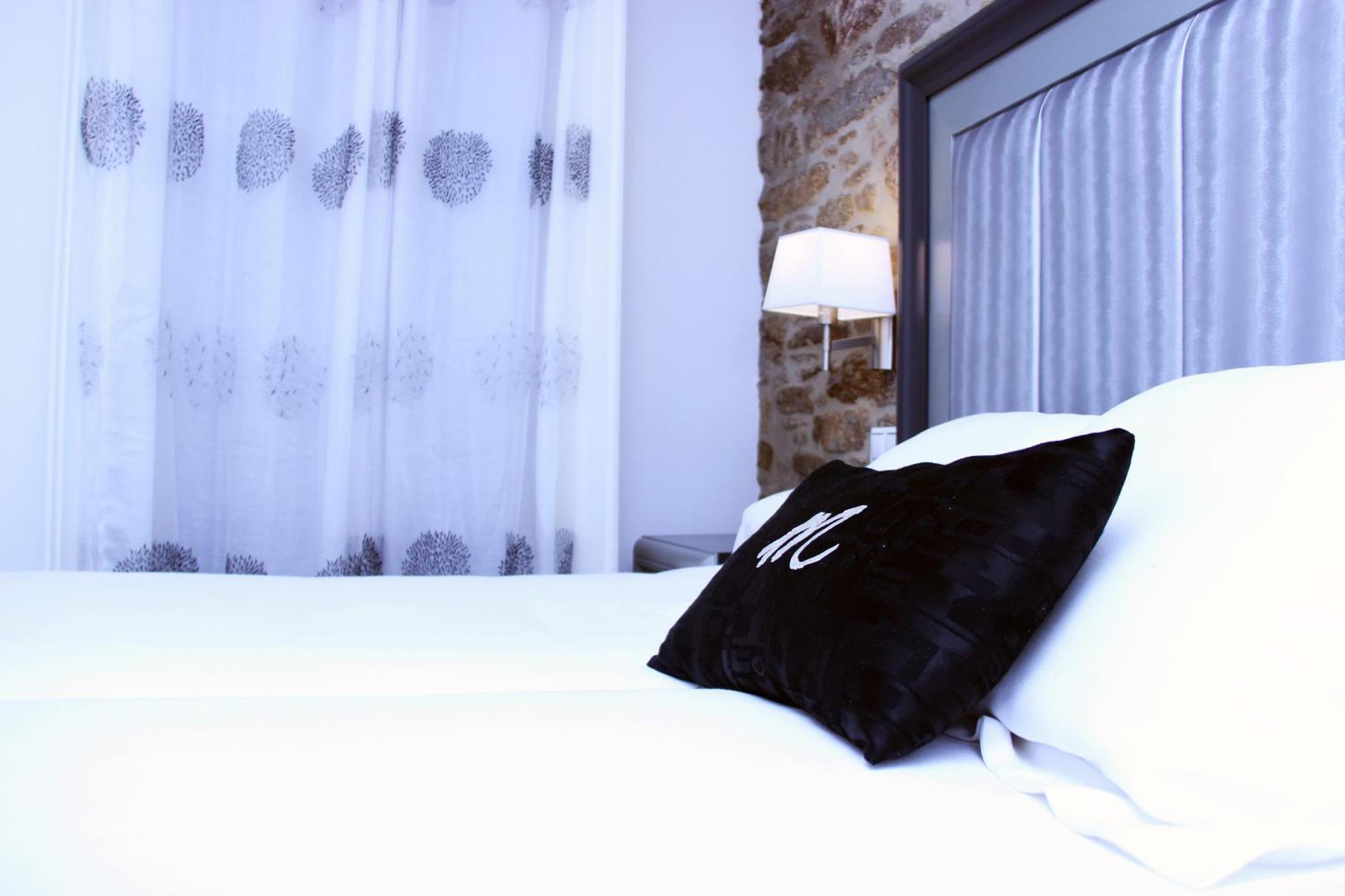 Montenegro Compostela 2*