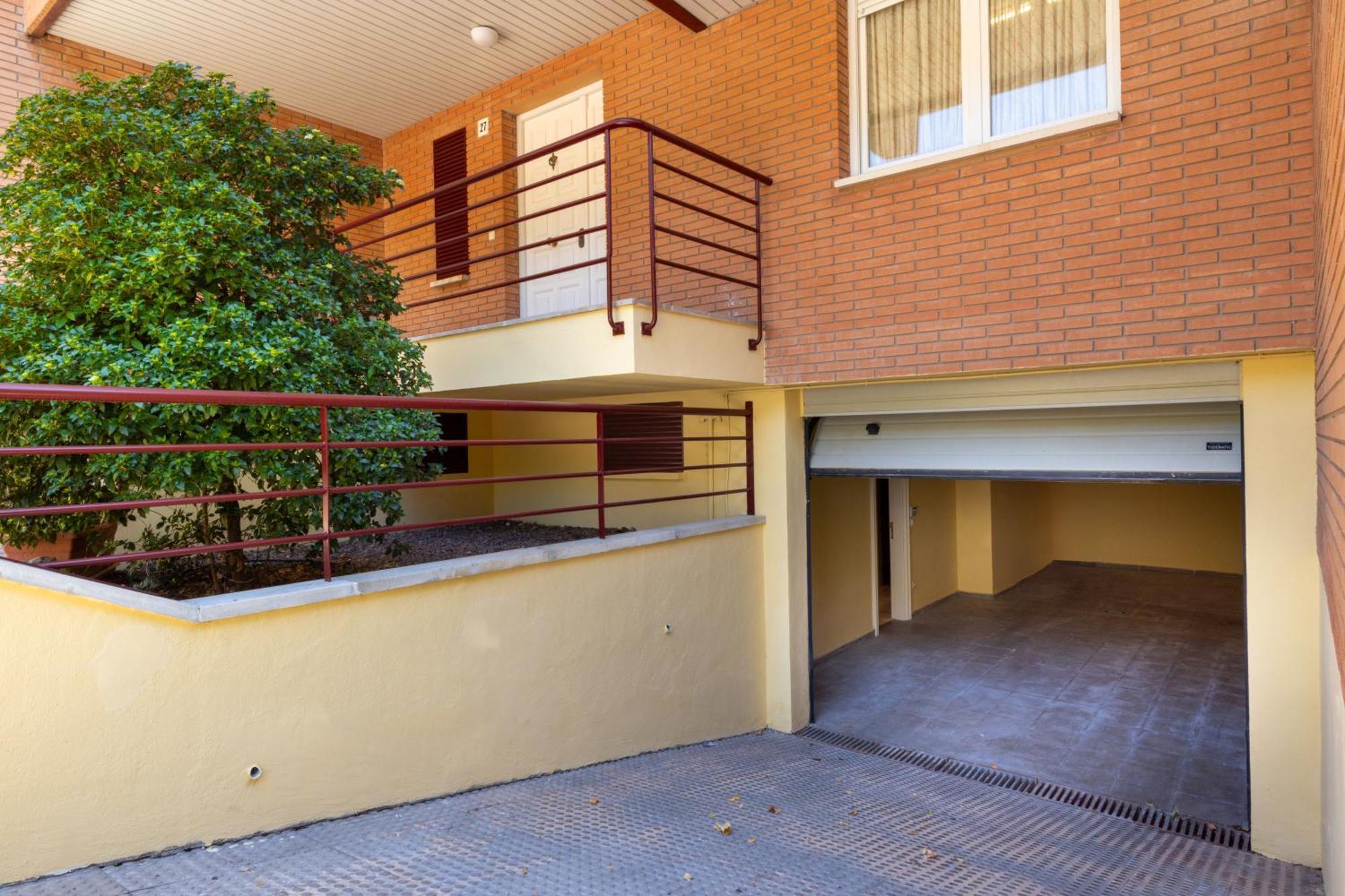 Casa Con Piscina En El Centro Tudela