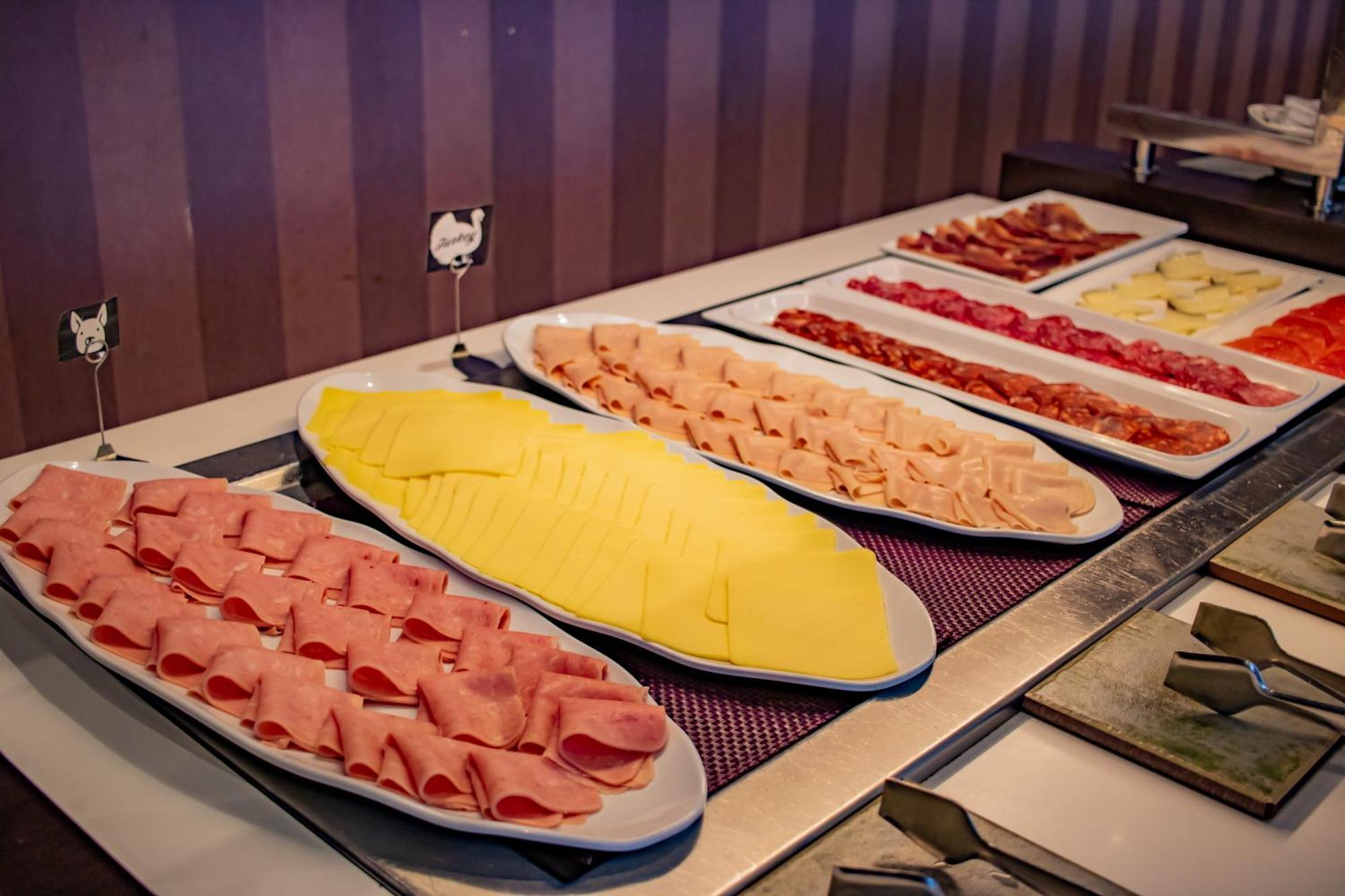 Yit Vía Sevilla Mairena Hotel 4*
