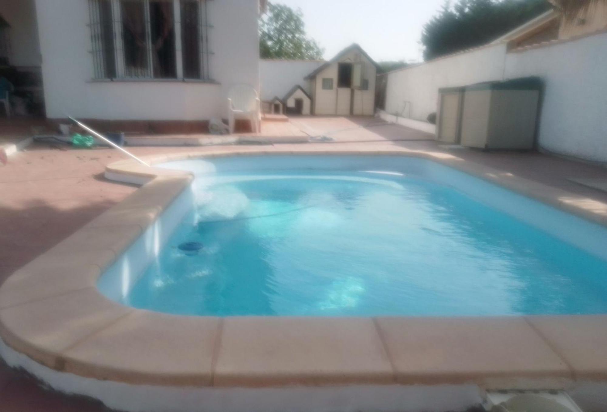 Сasa de vacaciones Agradable Chalet Con Piscina Escapadas.