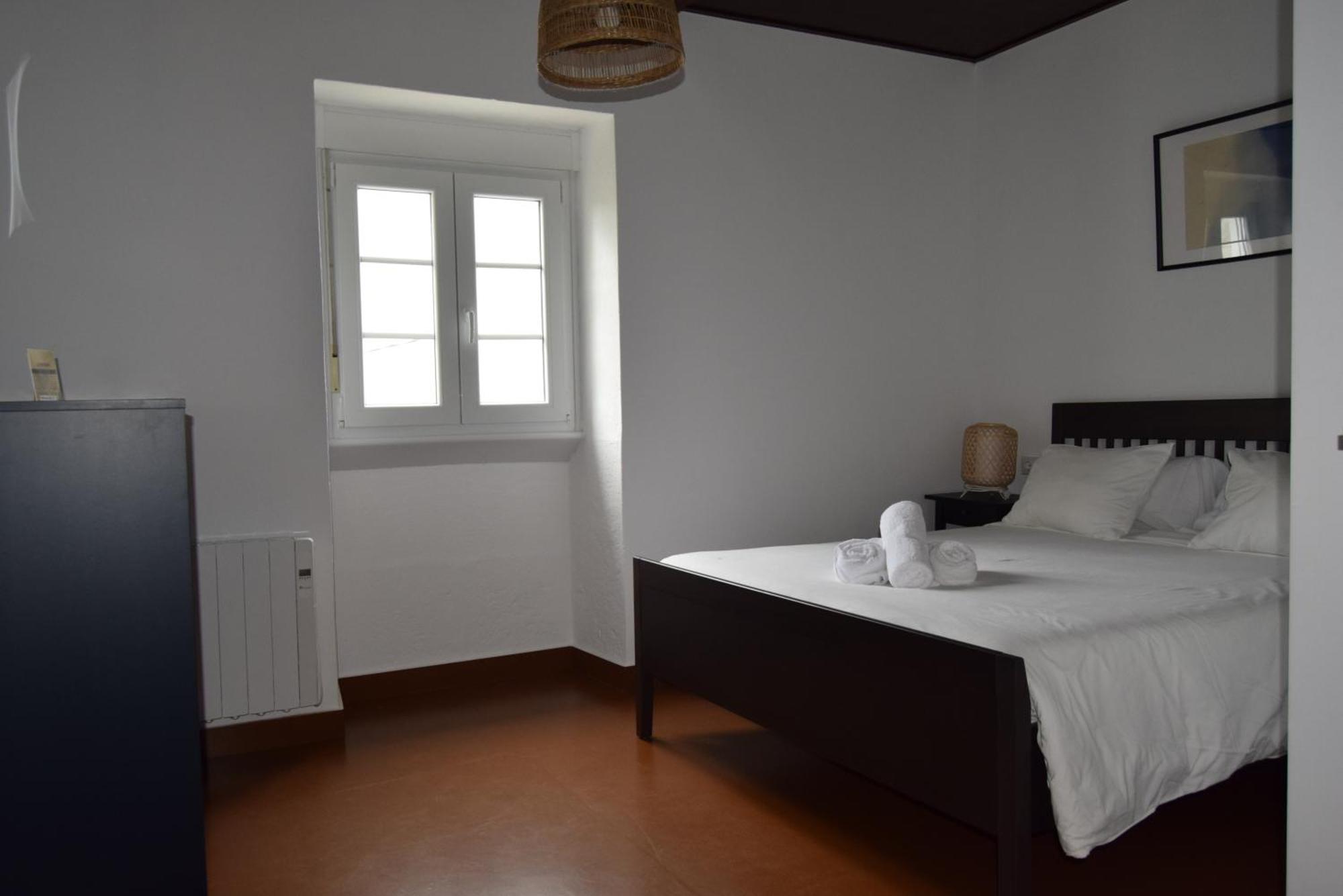 Guest house Monasterio Y De 2*