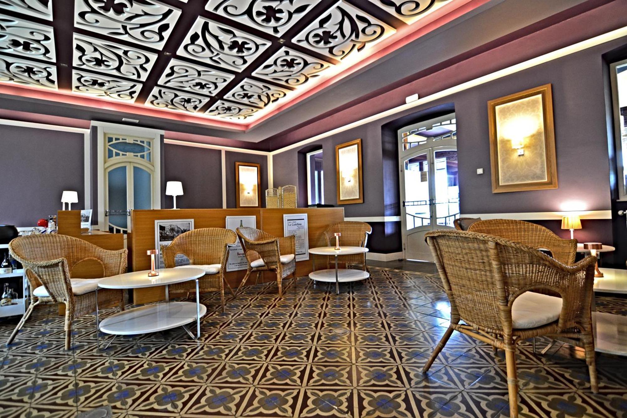 Hotel La Castellana - Y Desayuno Benassal