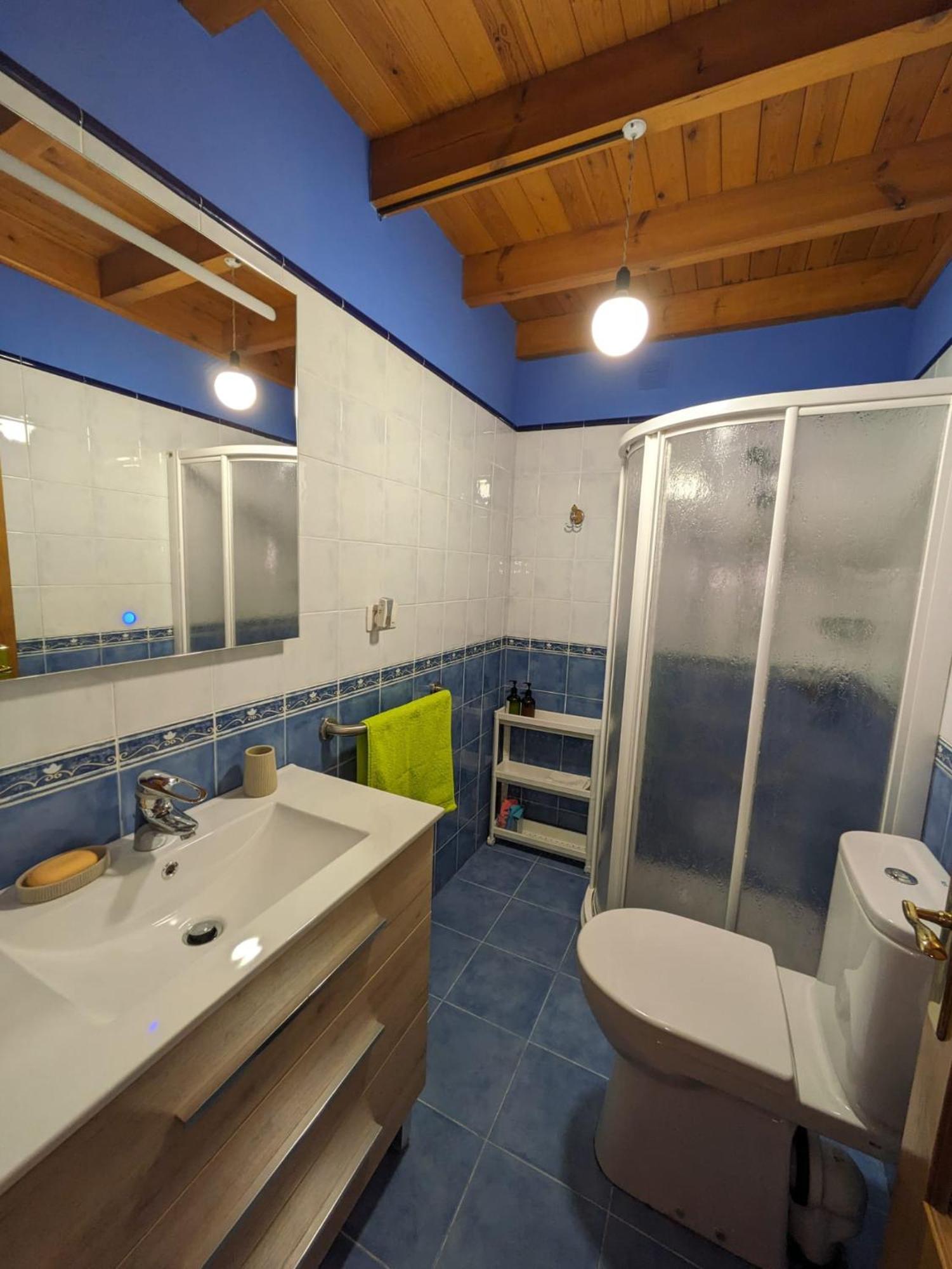 Casa Luisa Biedes, Pilona Chalet *