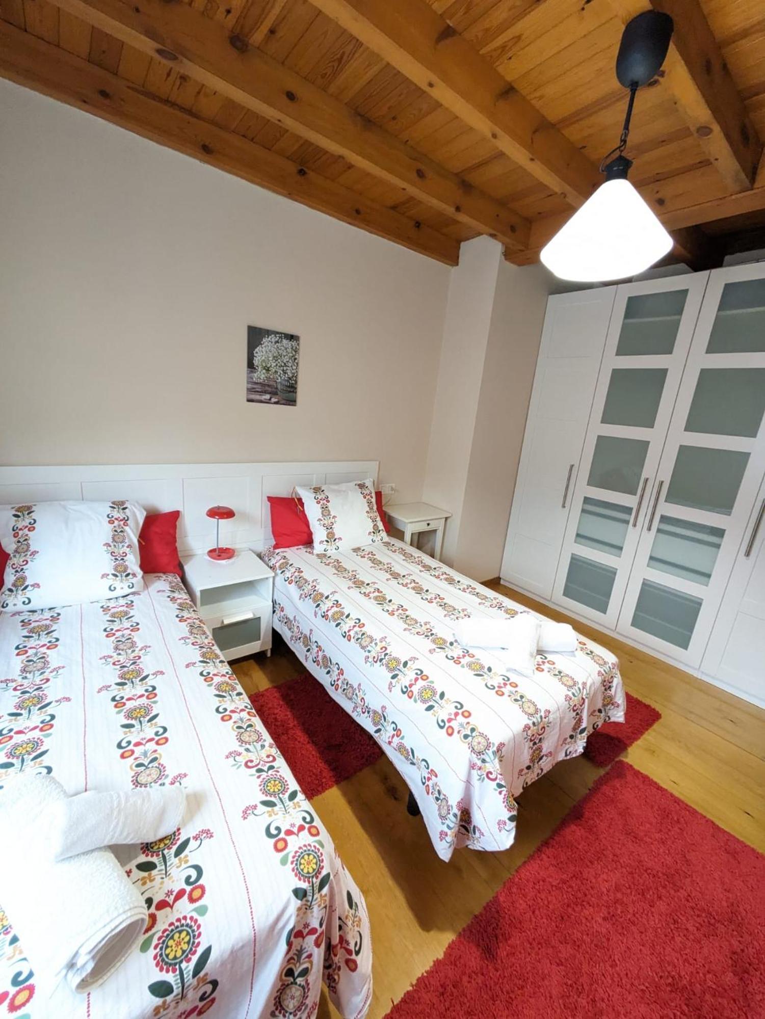 Chalet Casa Luisa Biedes, Pilona *