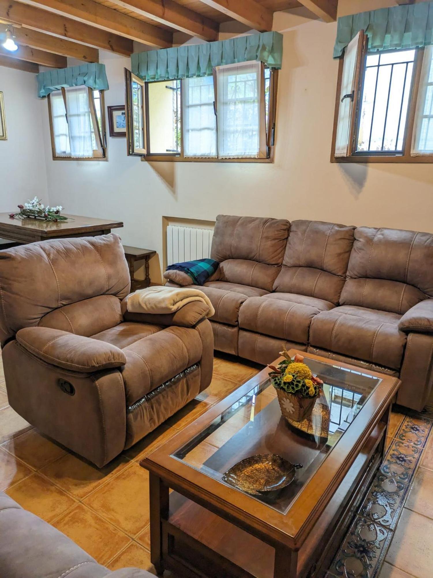 Chalet Casa Luisa Biedes, Pilona Infiesto