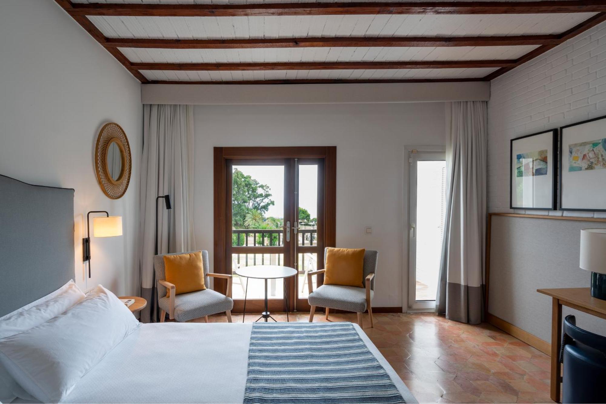 Hotel De 4*