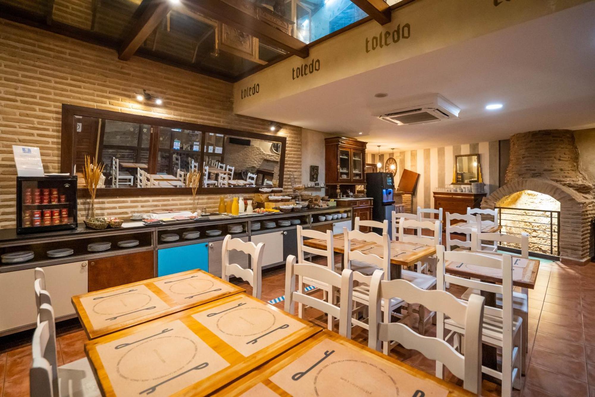 Yit Puerta Bisagra Guest house Toledo