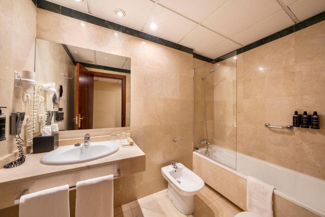 Hotel Eurostars Plaza Acueducto 4*