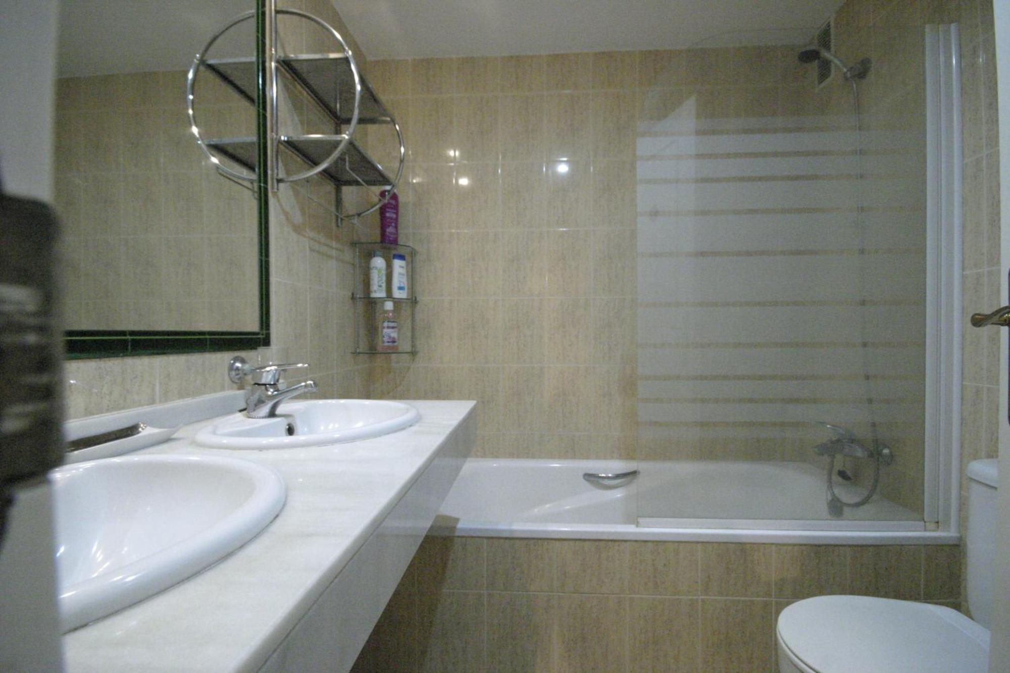 Apartment Amplio 2 Dormitorios, Gran Terraza, 150 Metros Playa La Luna, Mijas *