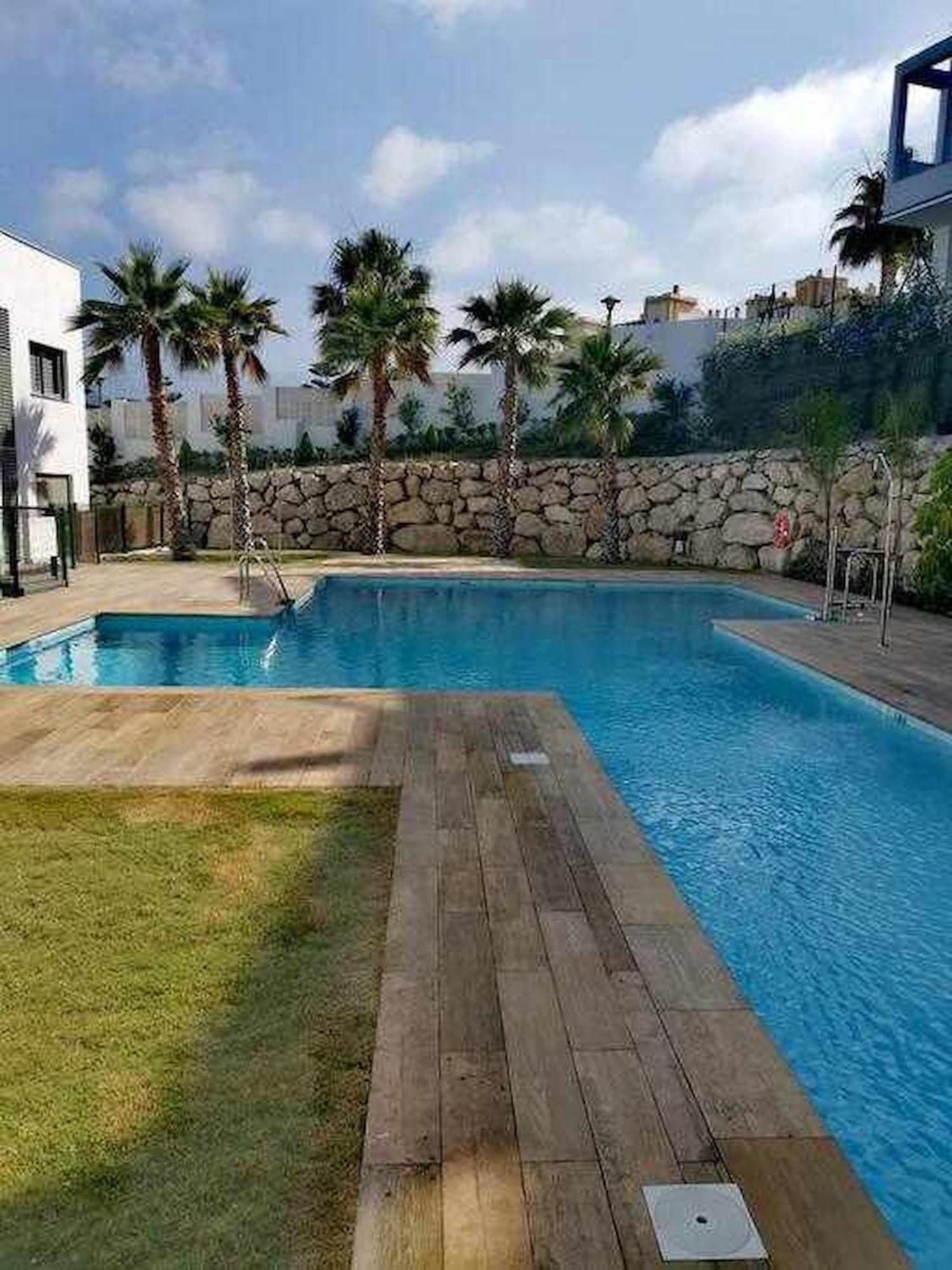 A&n Baviera Hills
