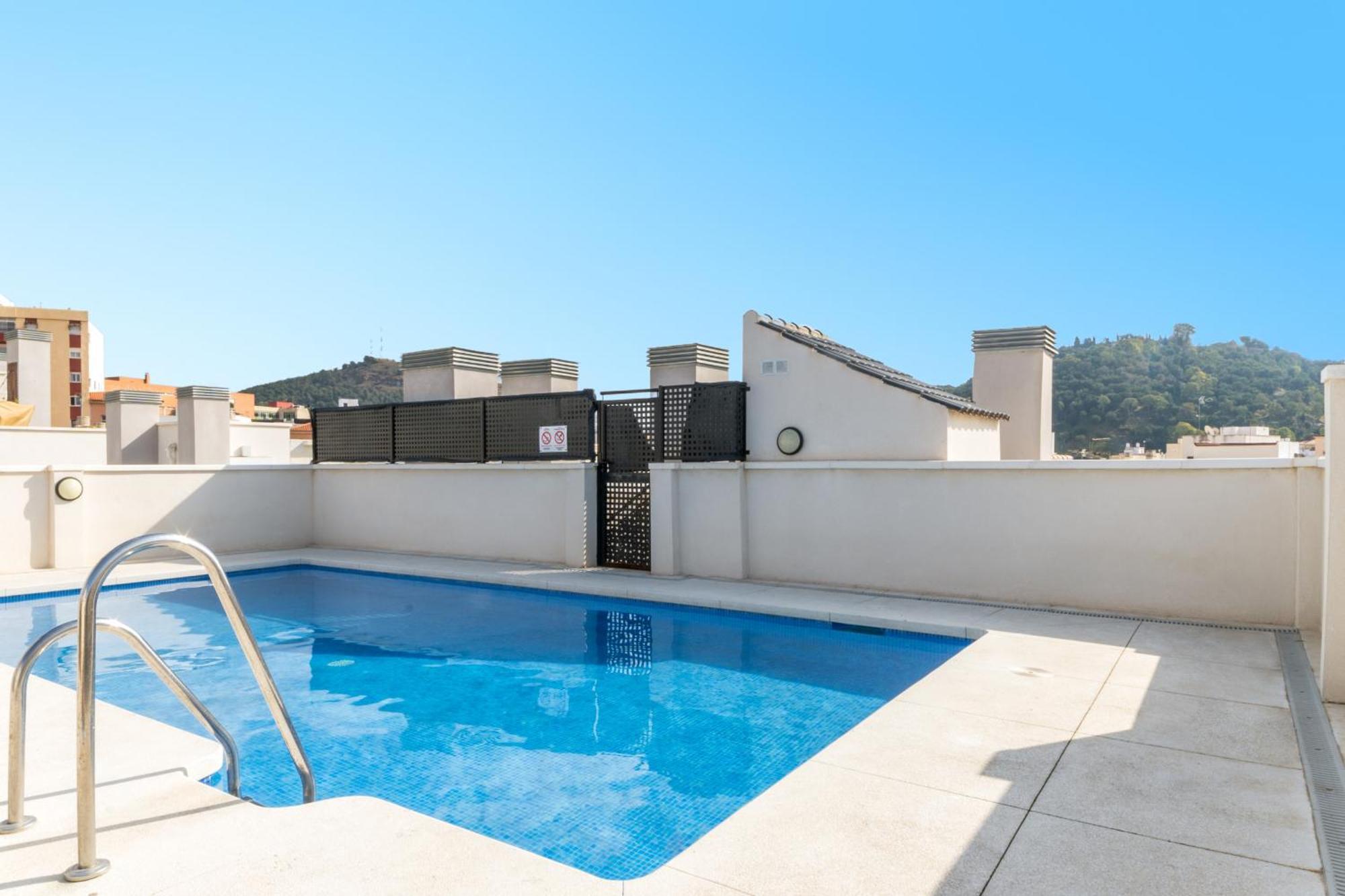 -malagasunapts-city Centre Terrace Pool Parking Málaga
