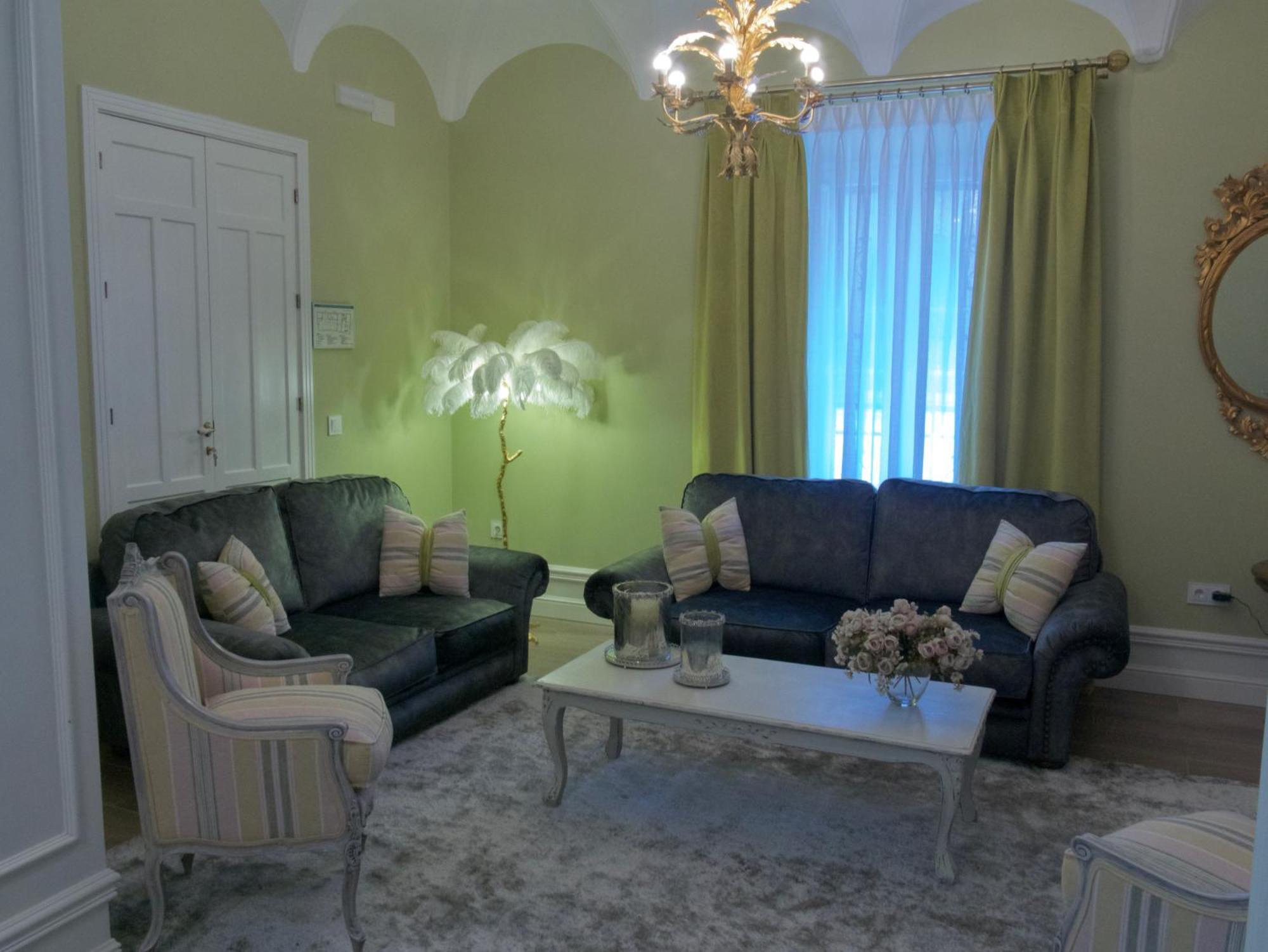 Boutique Iulia 5 Estrellas Premium