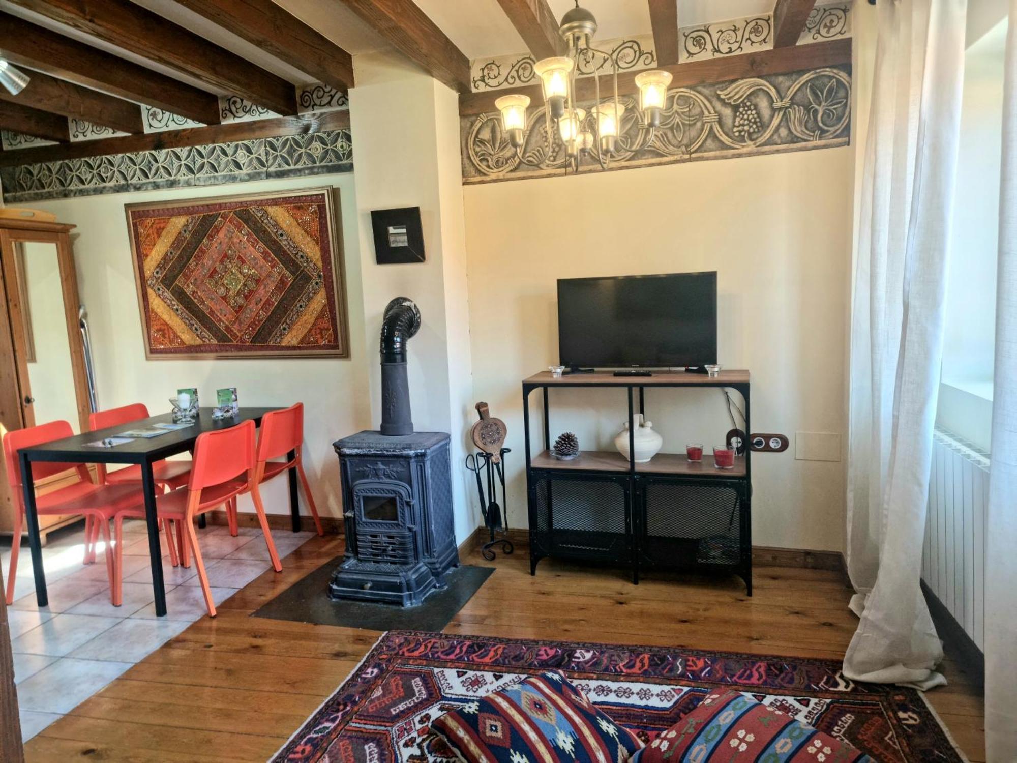 La Casa De Chimeneas Tudes