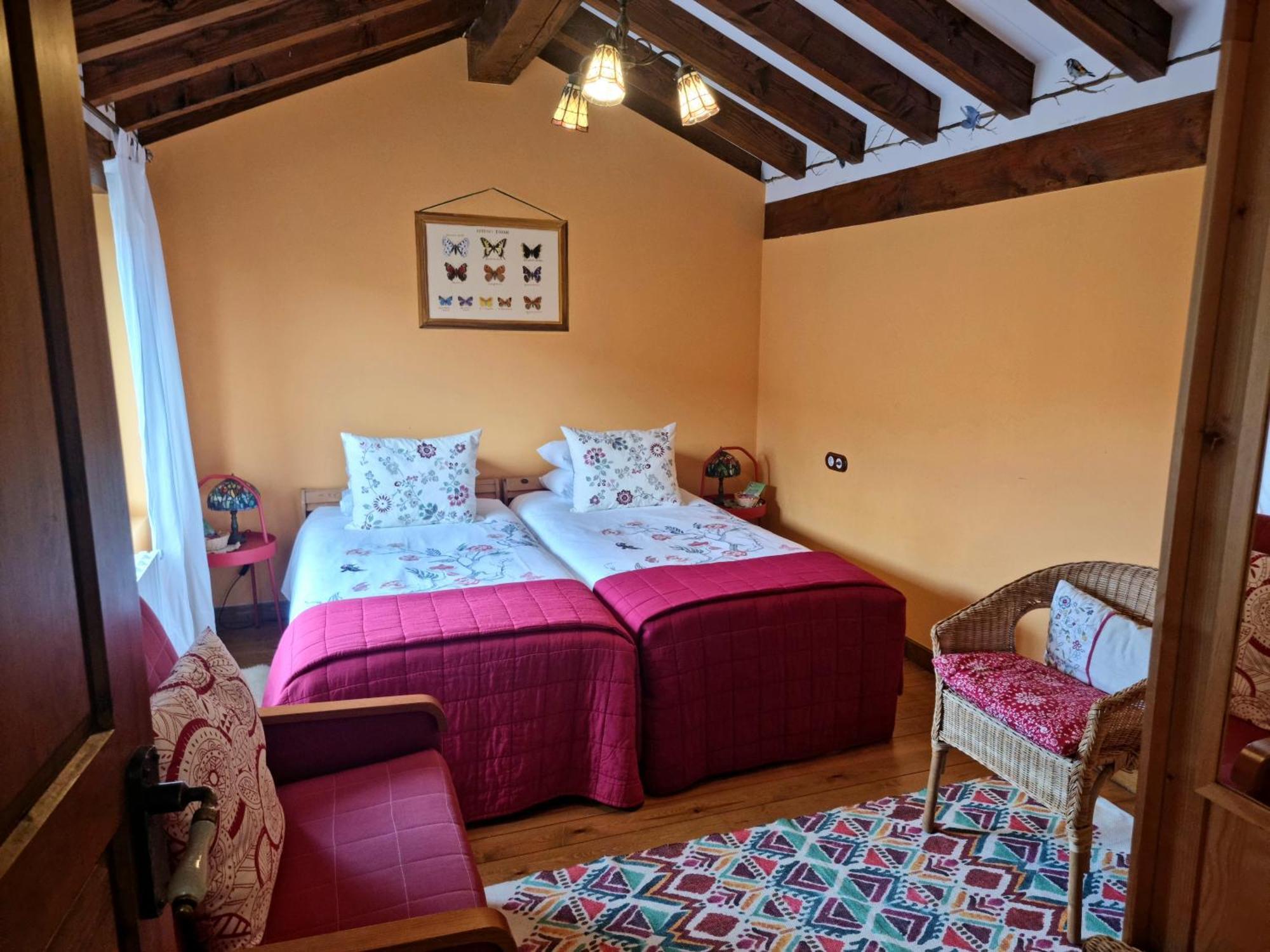 La Casa De Chimeneas Tudes