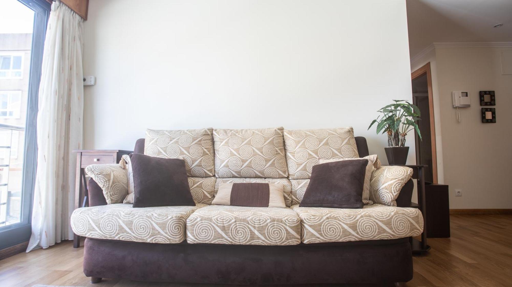 Apartamento En El Centro Con Plaza De Garaje *