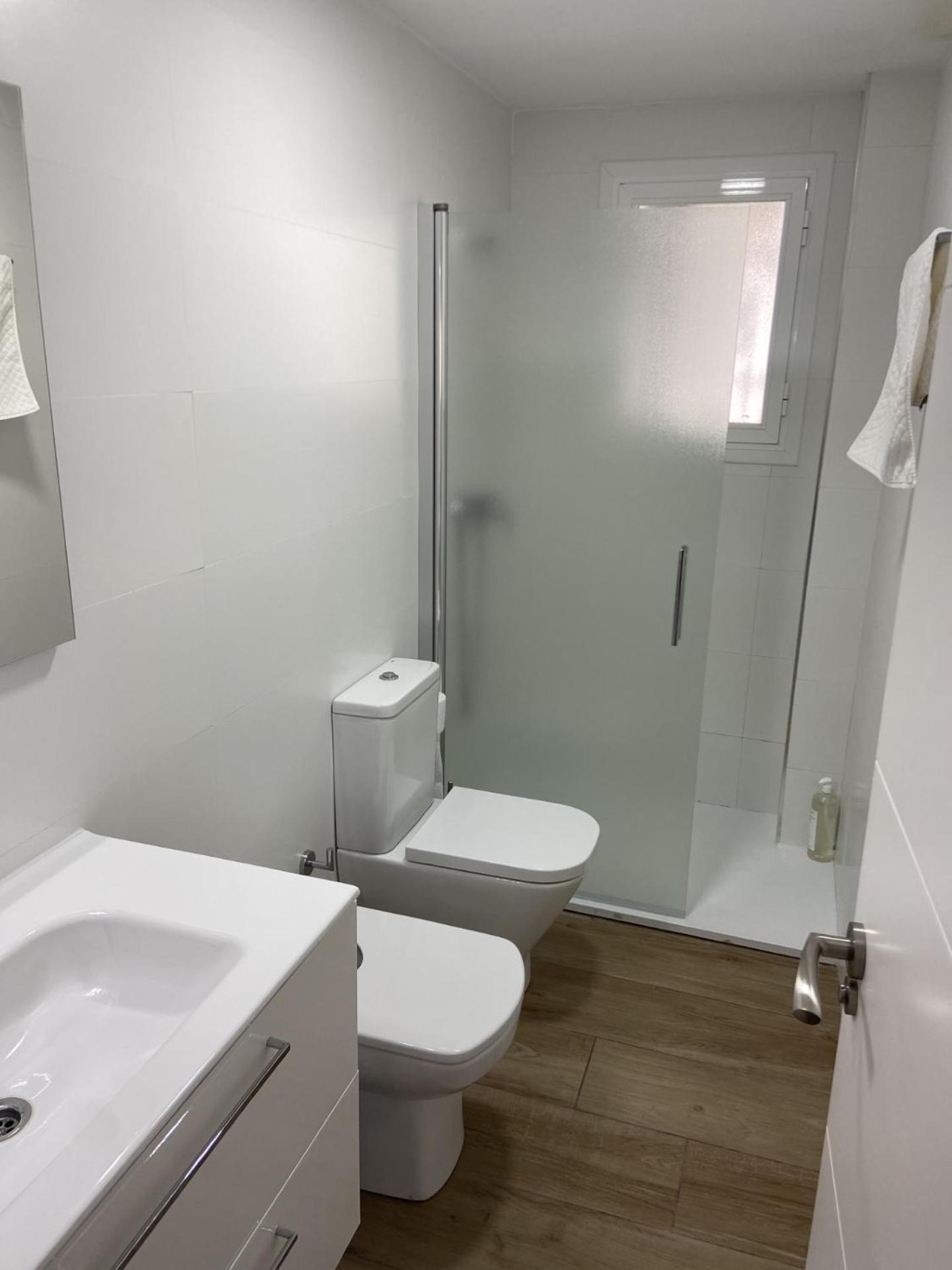 Apartamento Apartamento Con Garaje Y Patio *