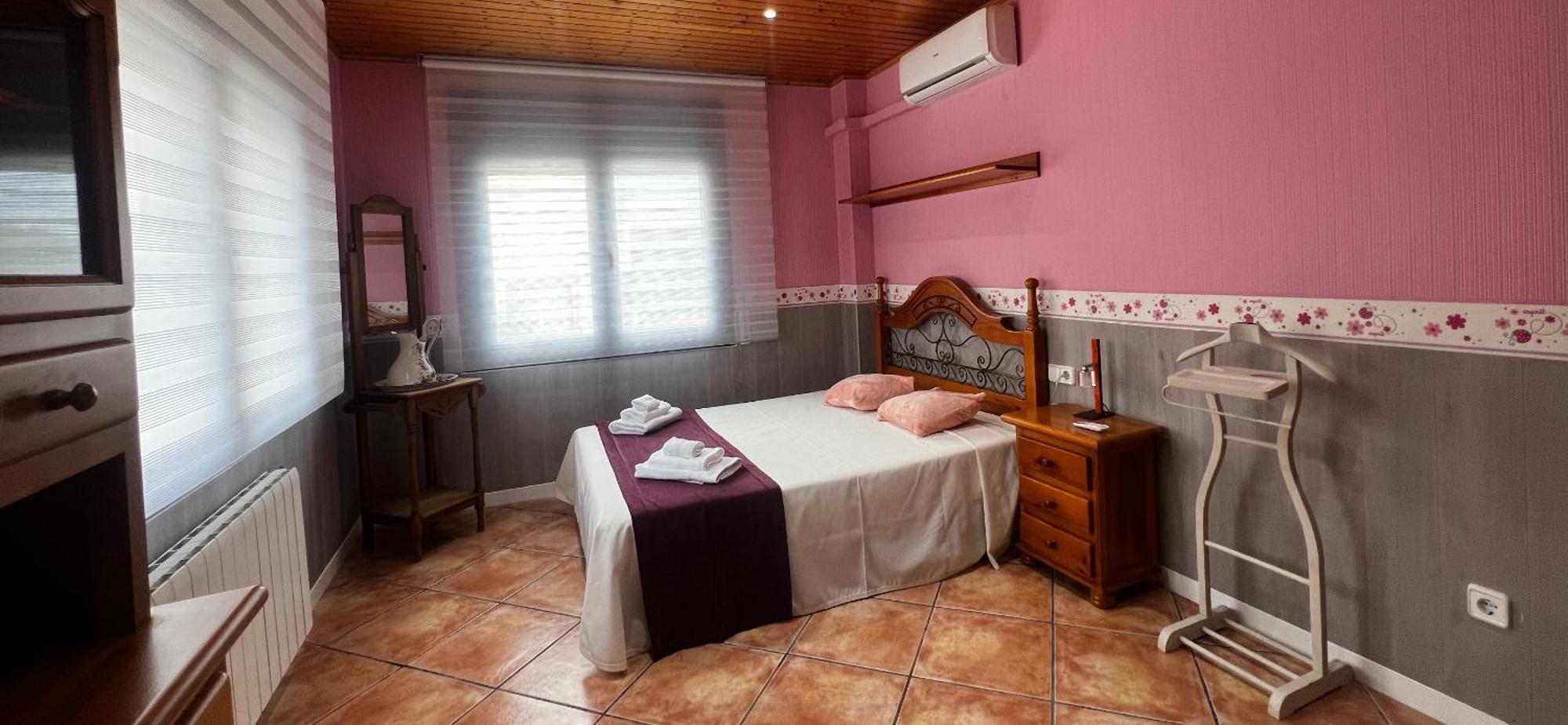 Villa Oasis Entre Vinedos Cerca De Barcelona Con A A Y Piscina Climatizada