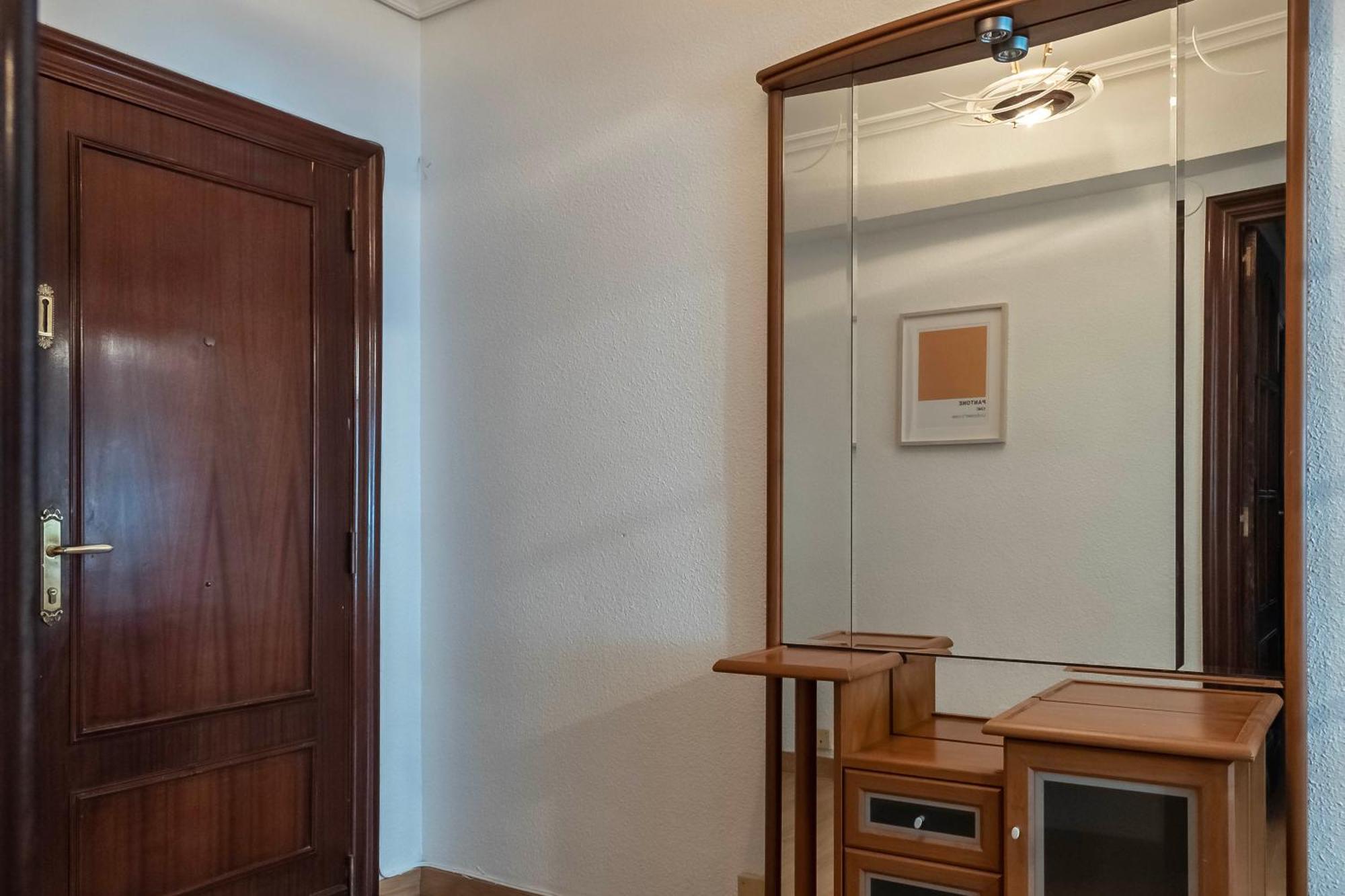 Funcional Y Renovado En Iturrama Apartamento