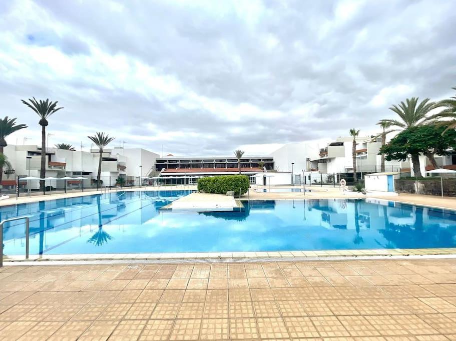Con Piscina Sur De Tenerife Apartment