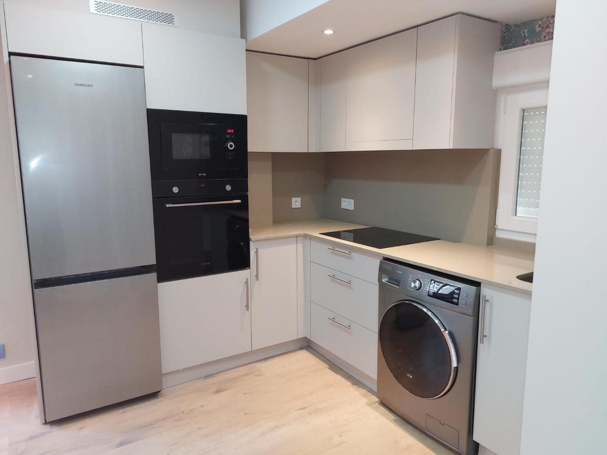Piso En El Centro Apto 5 Personas Con Garaje Privado Apartamento *