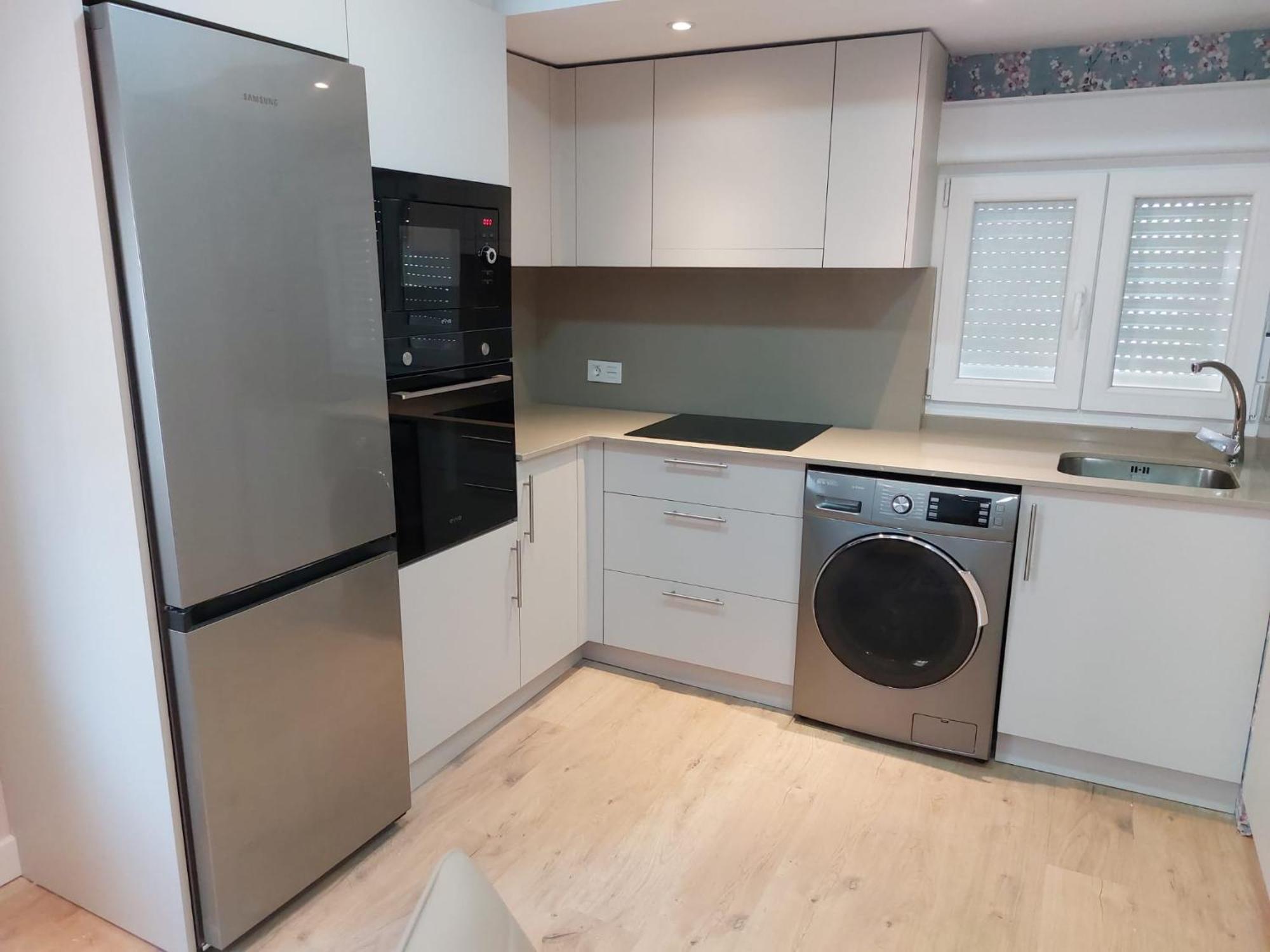 Piso En El Centro Apto 5 Personas Con Garaje Privado Apartamento *