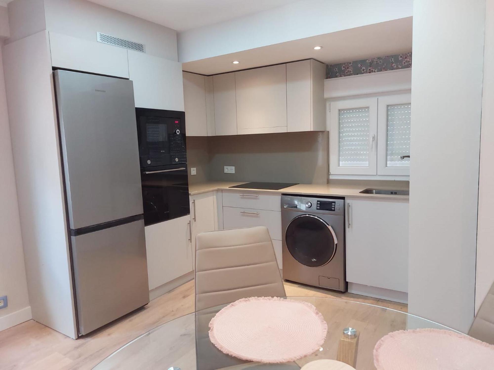 Apartamento Piso En El Centro Apto 5 Personas Con Garaje Privado *