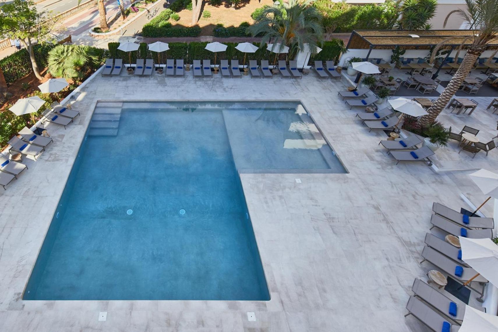 Tres Torres Hotel 4*