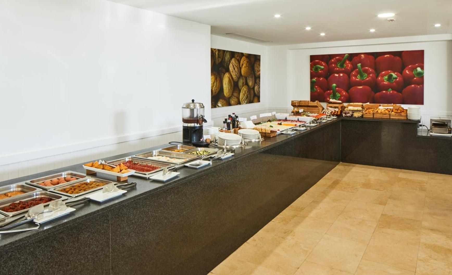 Tres Torres Hotel 4*