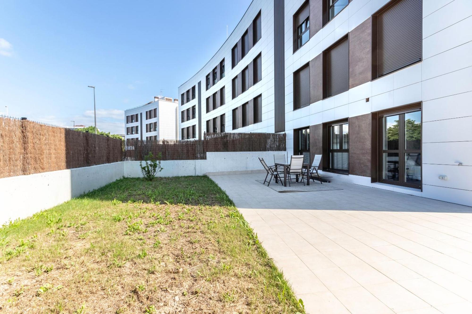 Akomodat En Precioso Y Moderno Con Jardin Y Parking * Getxo