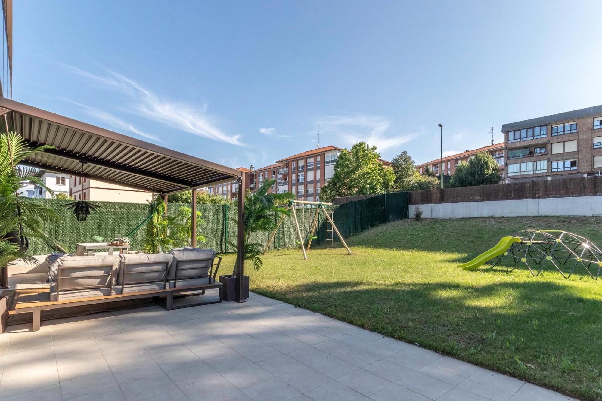 Apartment Akomodat En Precioso Y Moderno Con Jardin Y Parking *