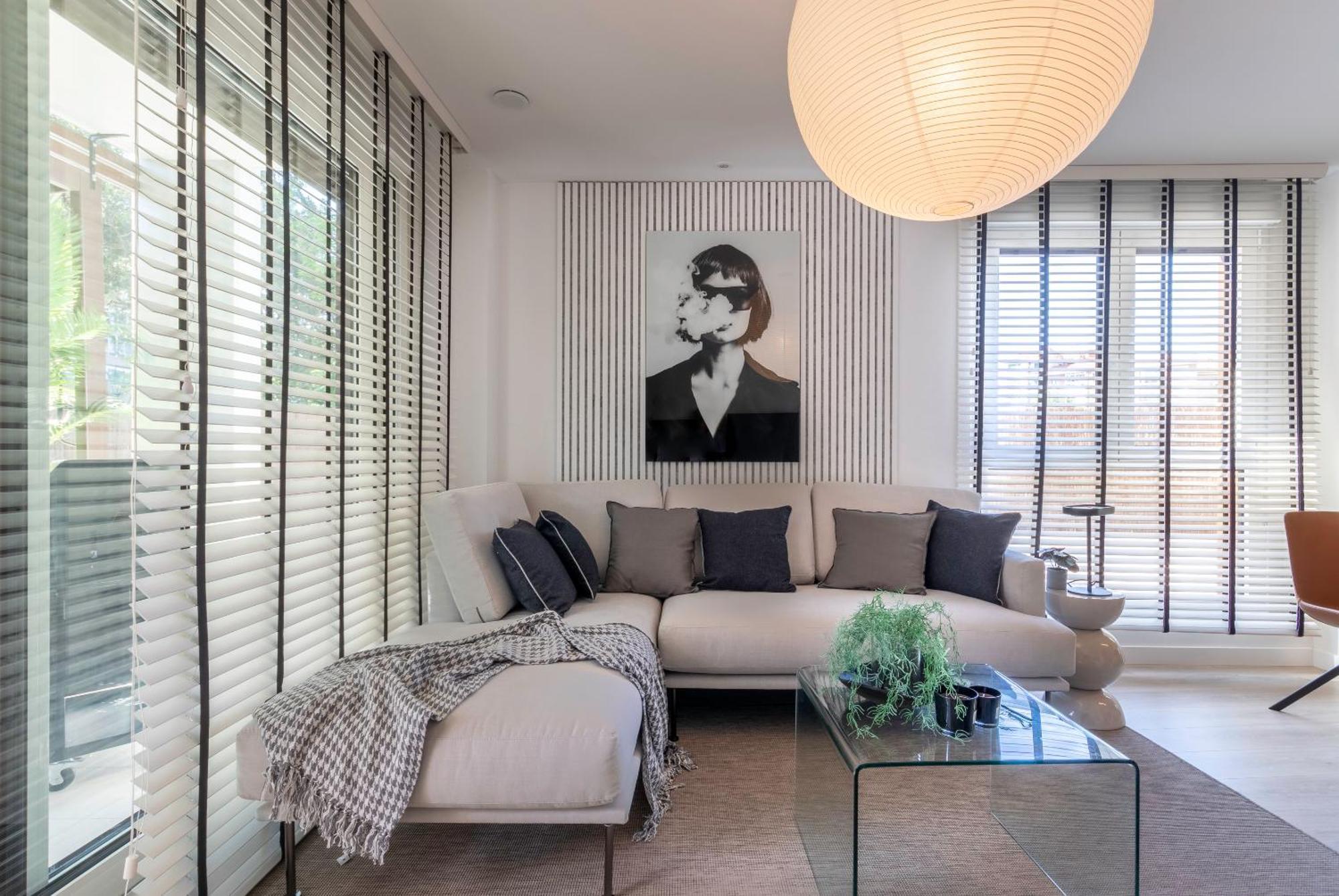 Akomodat En Precioso Y Moderno Con Jardin Y Parking Apartment