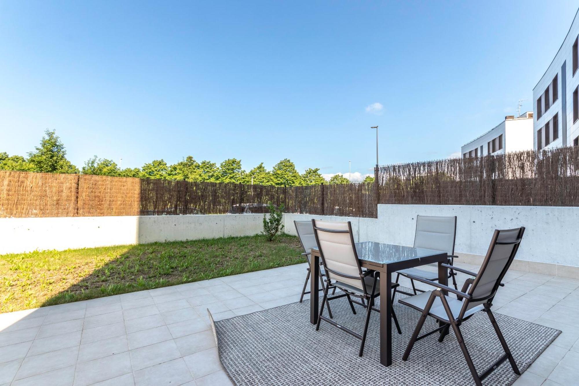 Akomodat En Precioso Y Moderno Con Jardin Y Parking Getxo