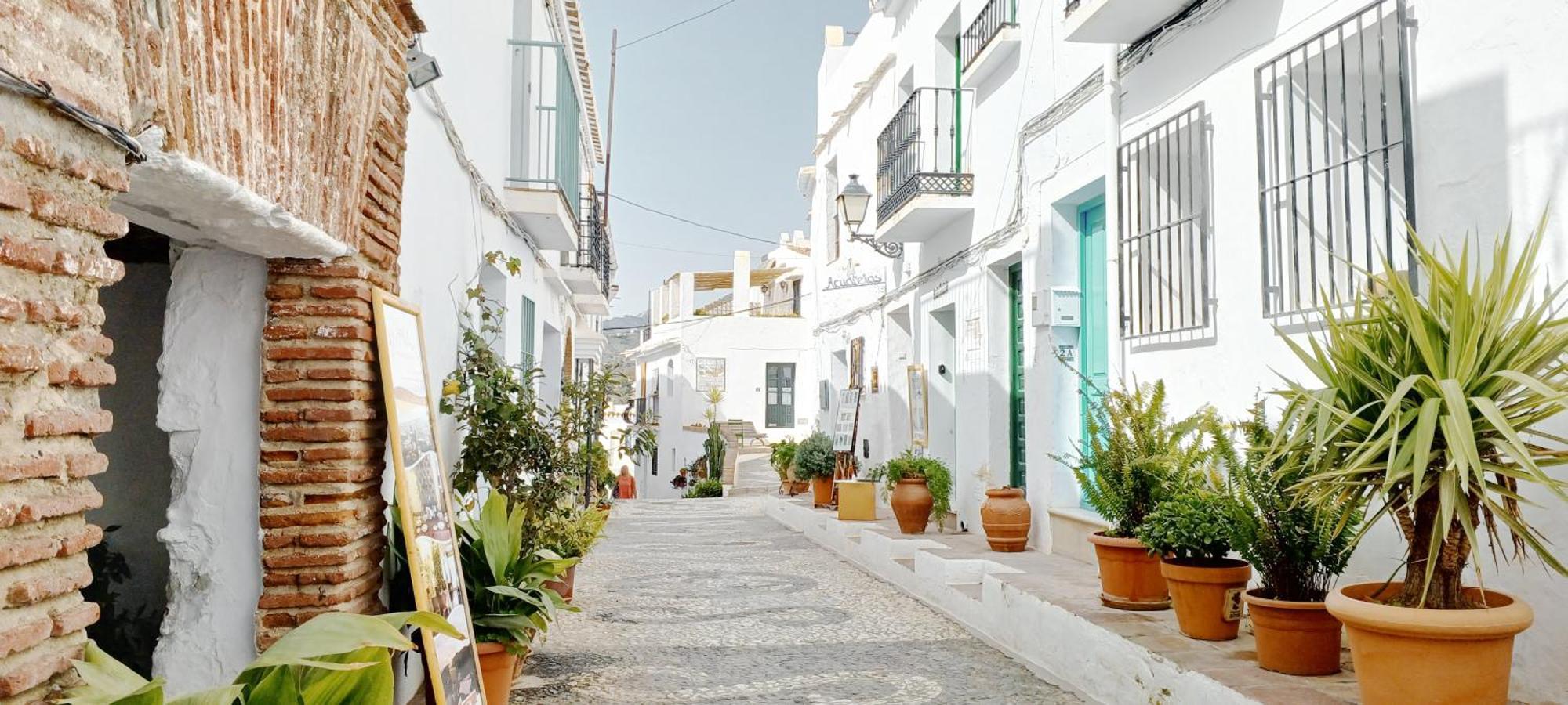Pizarrillas: Tu Hogar En Blanco Pueblo Frigiliana