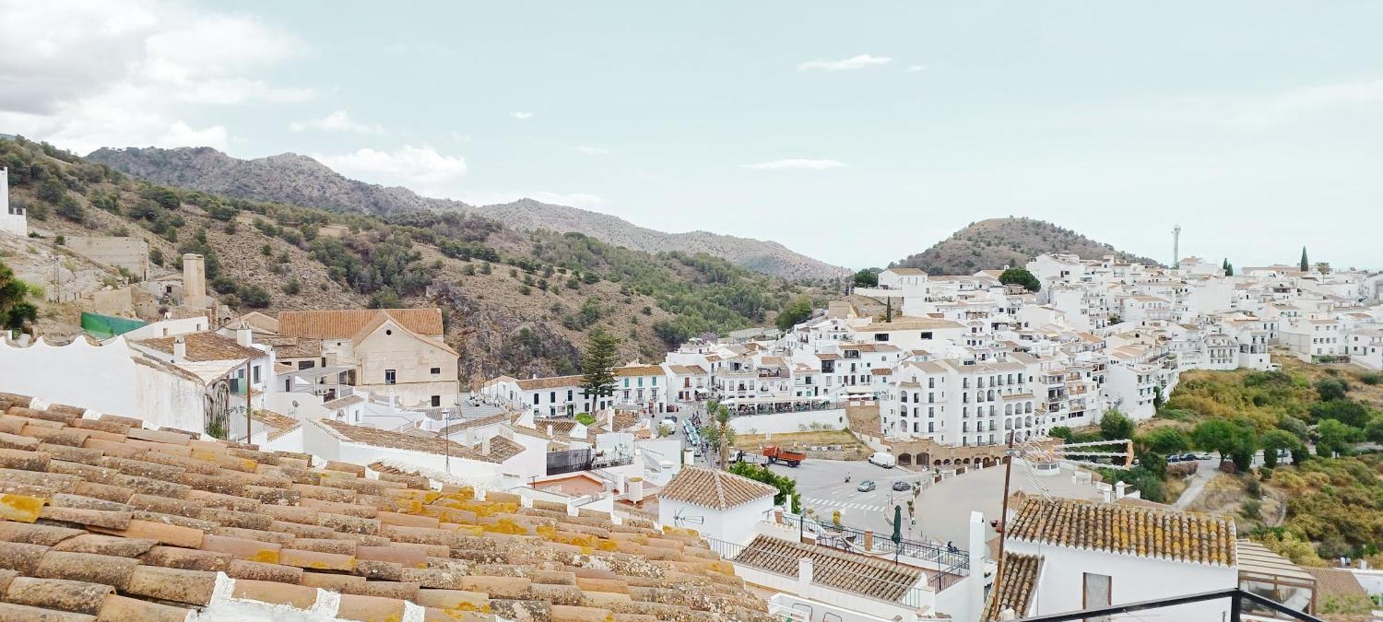 Pizarrillas: Tu Hogar En Blanco Pueblo Frigiliana