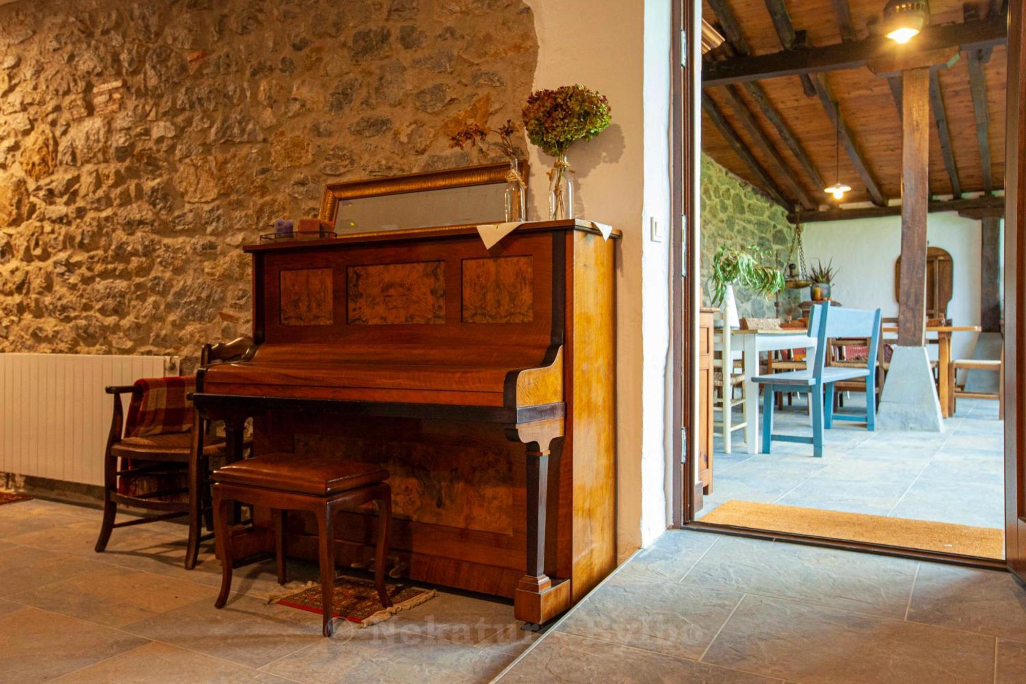 Bidegurutzeta Landetxea Casa rural Urnieta