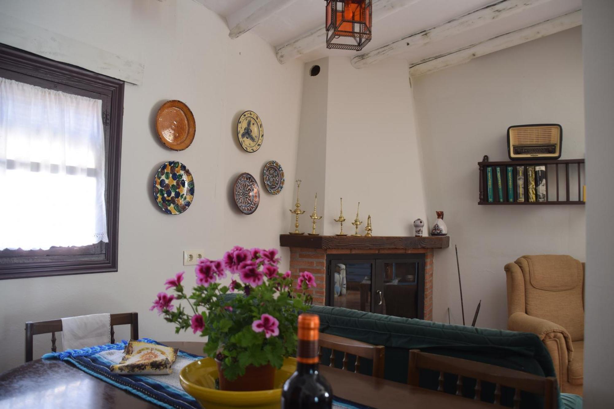 Tuguest Hortichuela House Holiday home