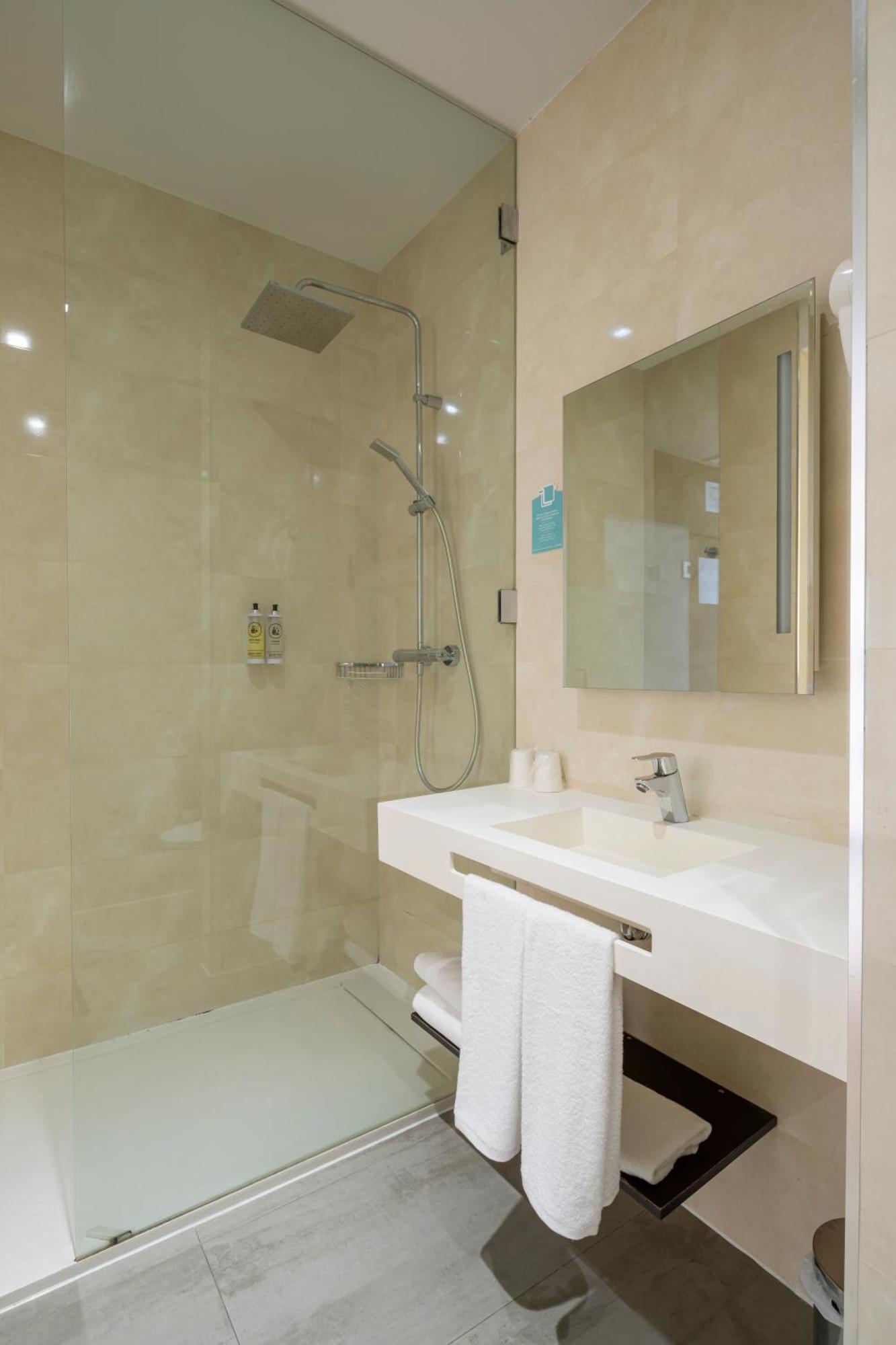 Alda Route 42 Hotel 3*