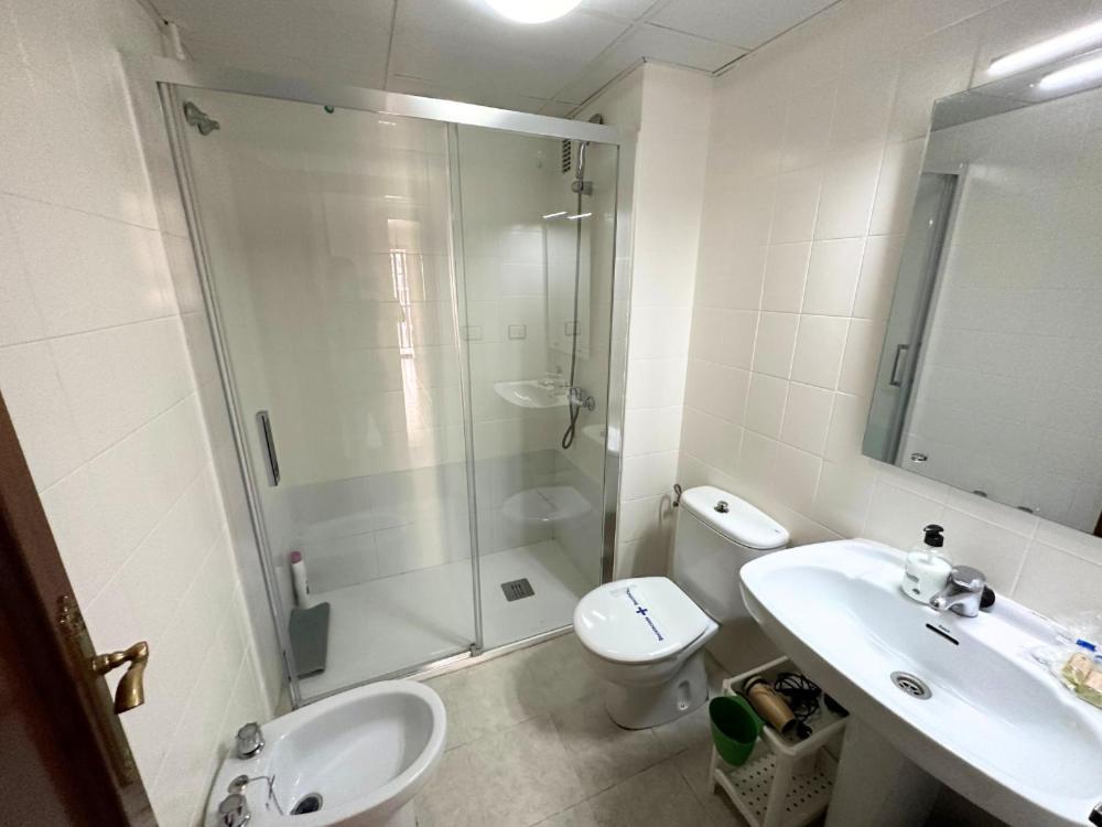 Espacioso Con Impresionantes Vistas Y Garaje Privado - Dos Torres Tauriel Apartamento *