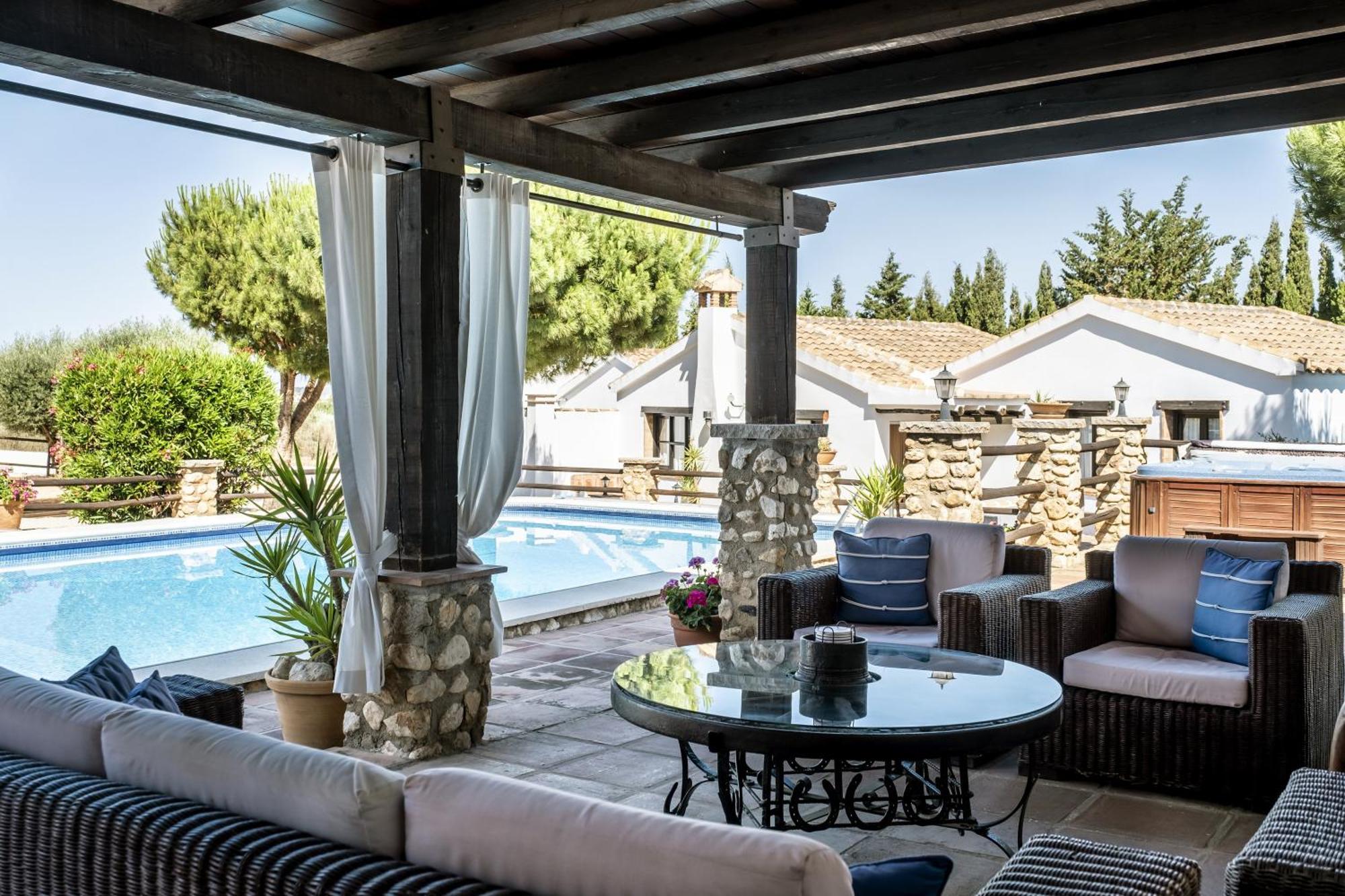 Alter Real, Luxury Holiday Retreat * Villanueva del Trabuco