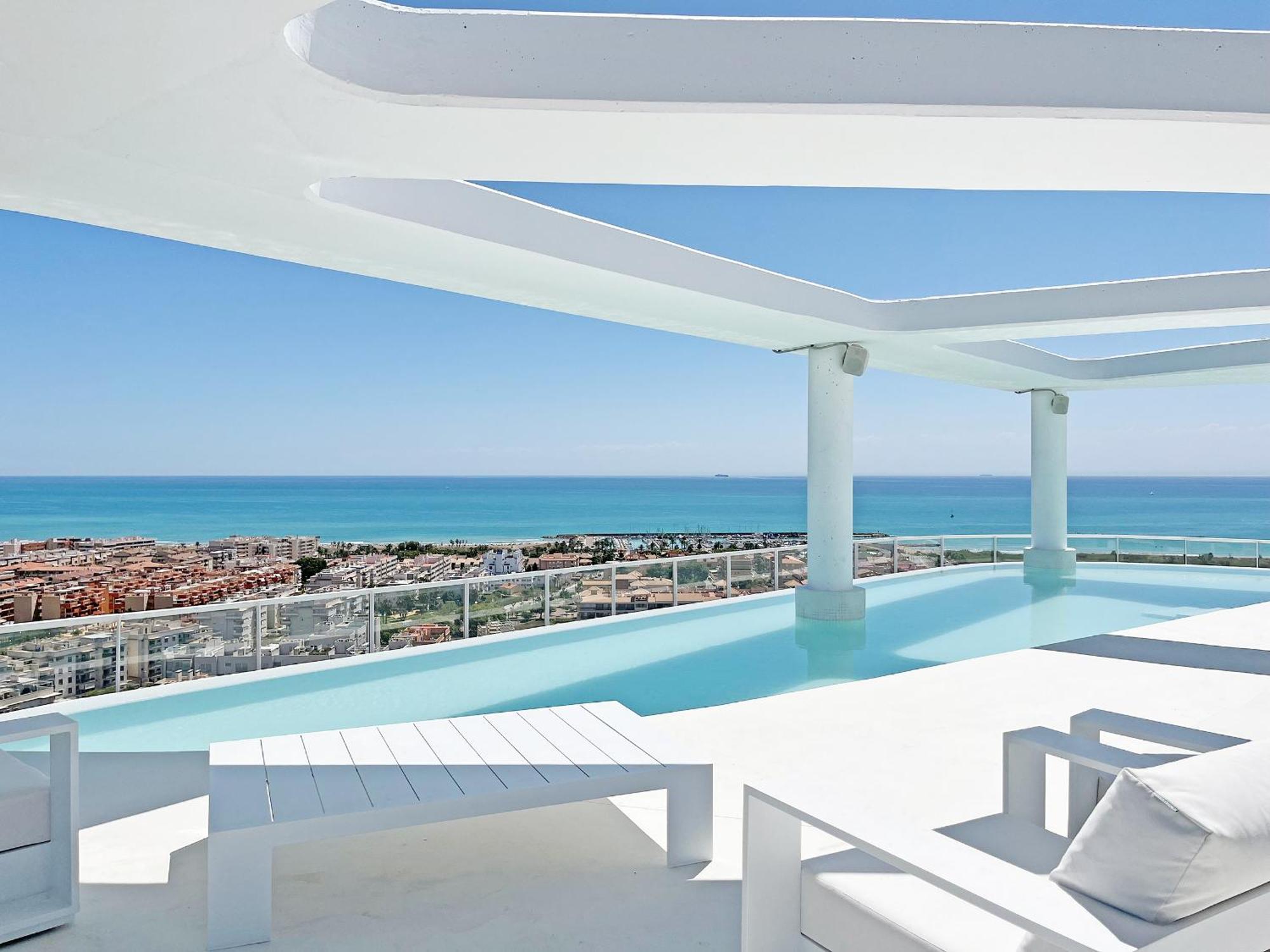 Global Properties, 5 Personas Con Terraza Apartment