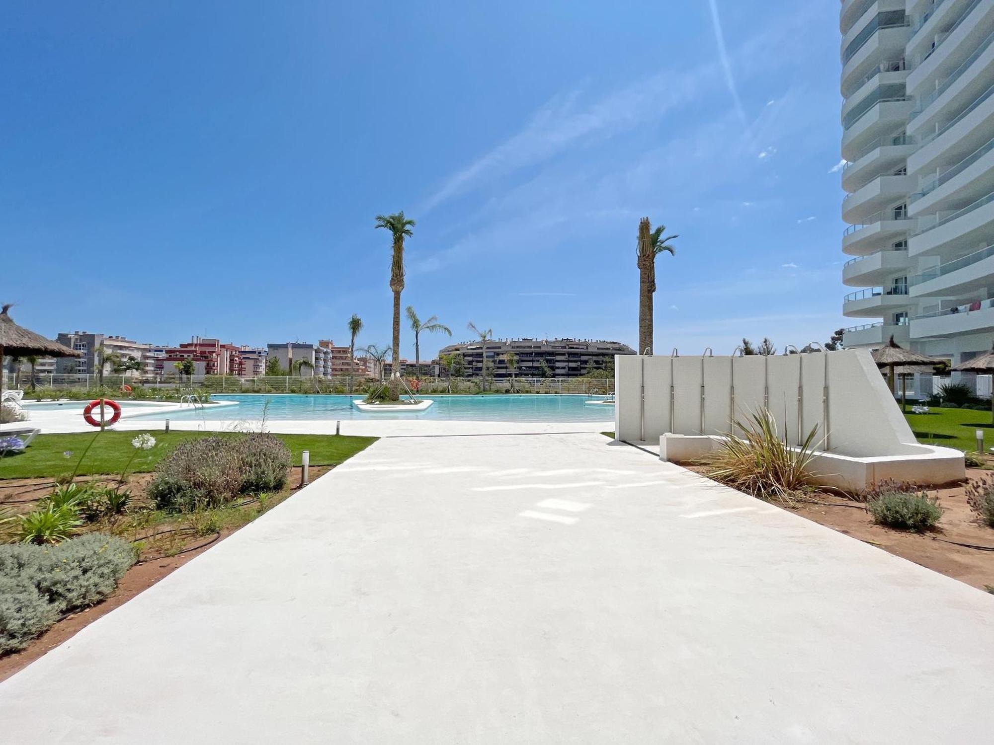 Global Properties, 5 Personas Con Terraza *