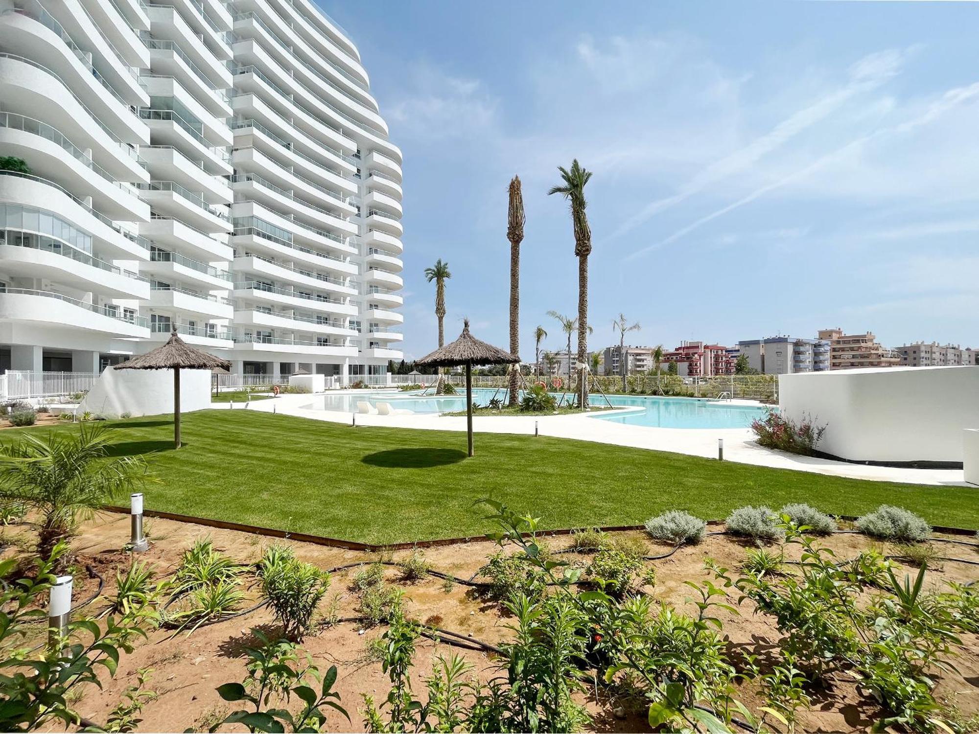 Global Properties, 5 Personas Con Terraza